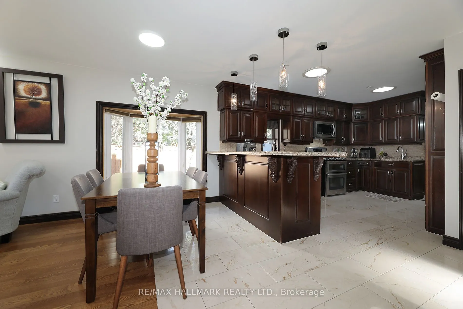 11 Brookside Drive