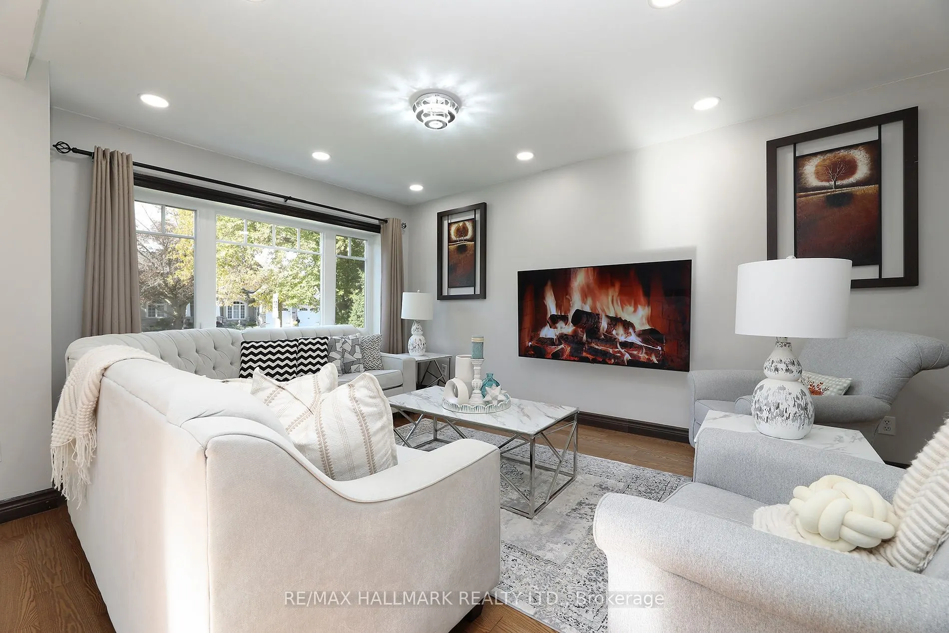 11 Brookside Drive