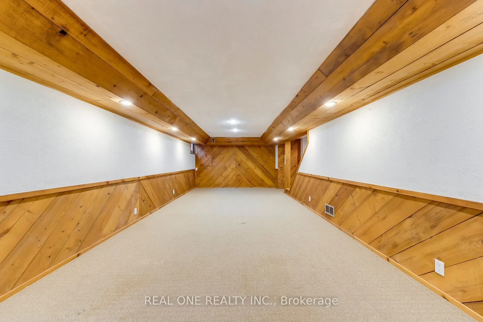 120 Blyth Crescent