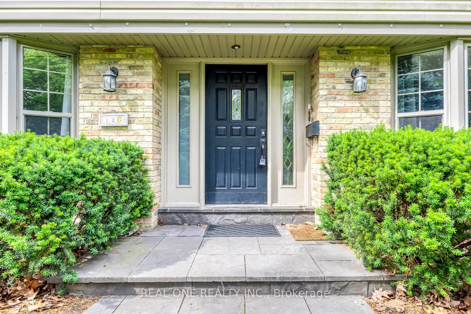120 Blyth Crescent