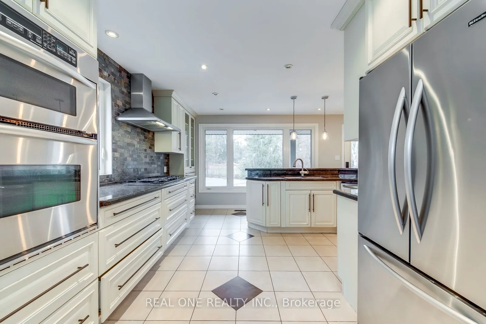 120 Blyth Crescent