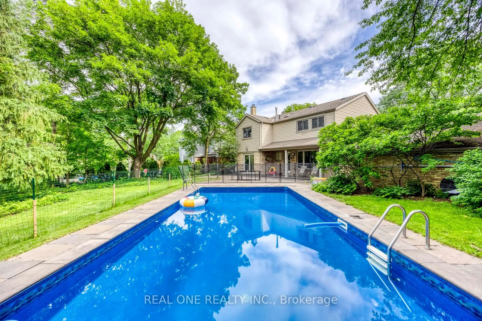 120 Blyth Crescent