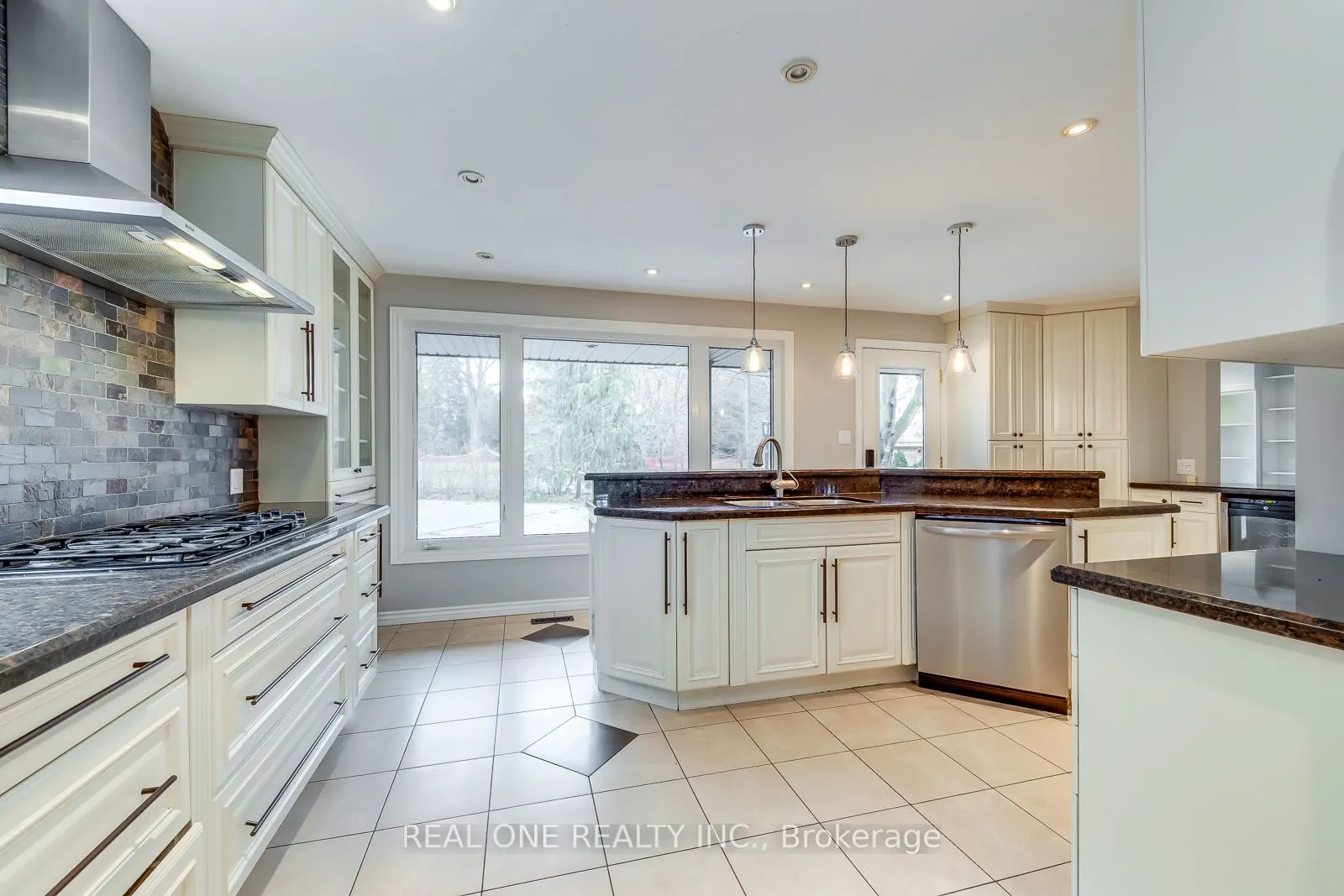 120 Blyth Crescent