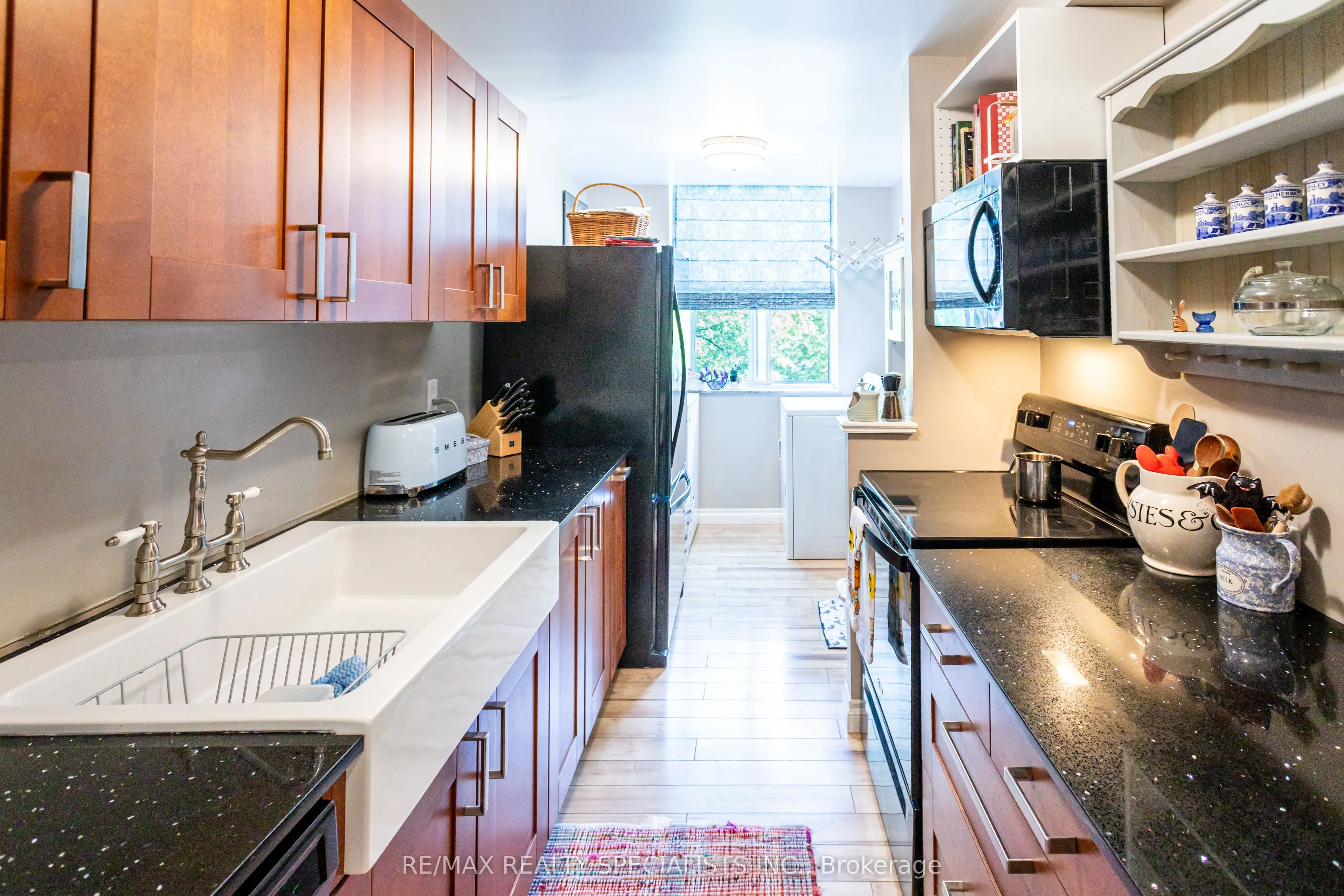 966 Inverhouse Drive #410