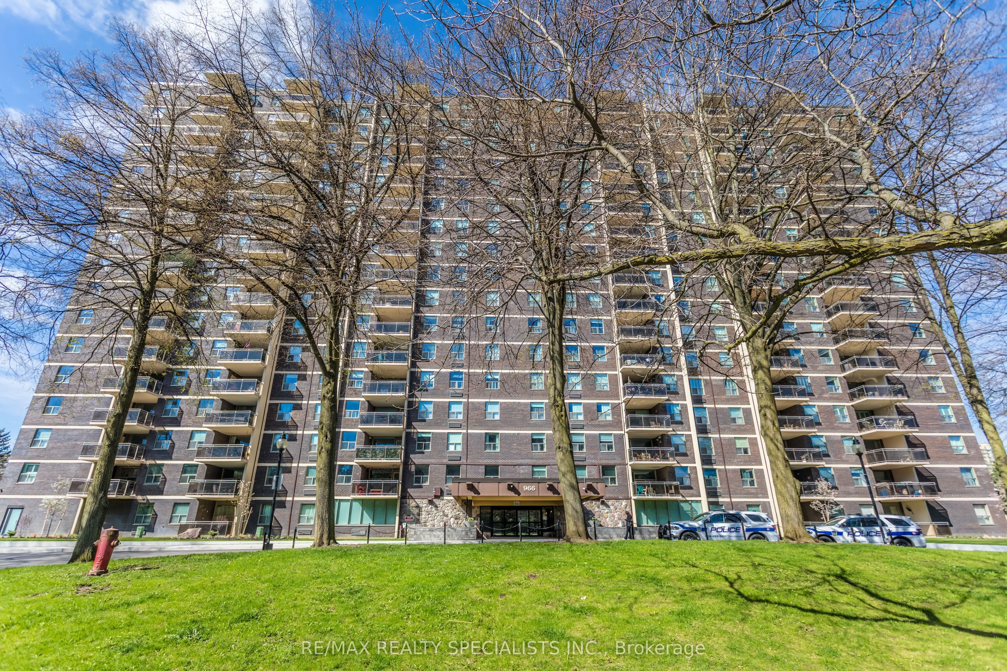 966 Inverhouse Drive #410
