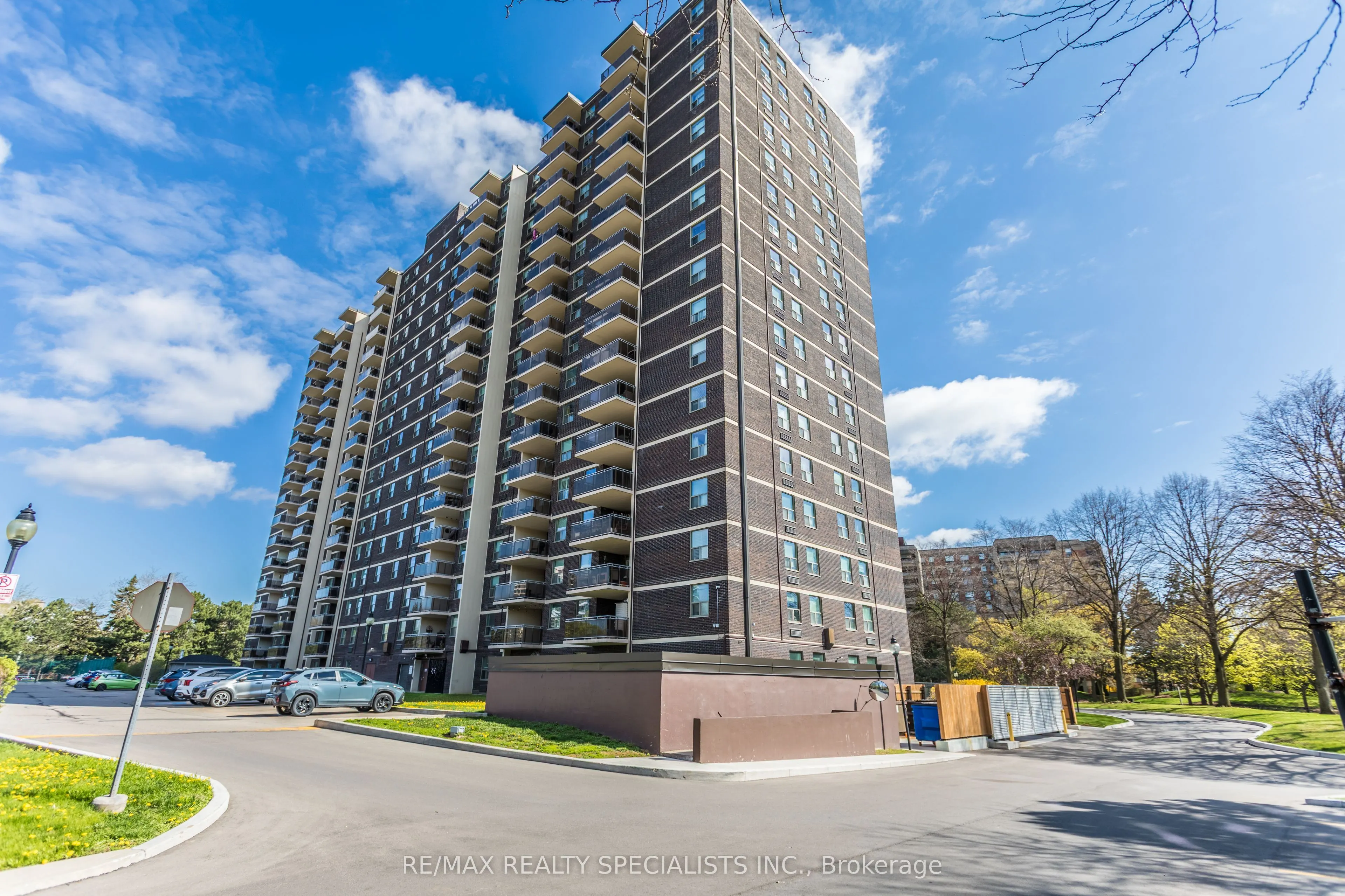 966 Inverhouse Drive #410