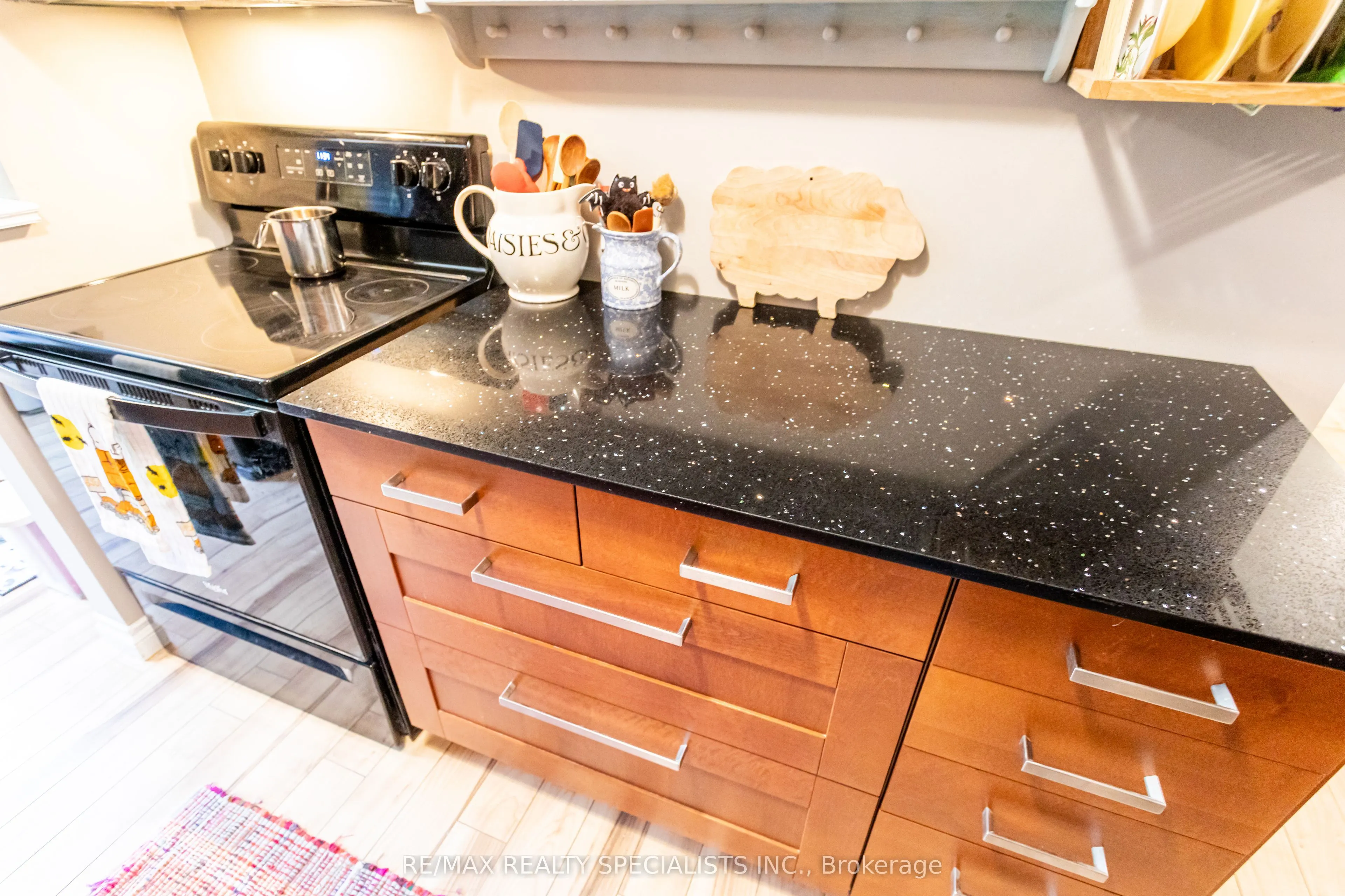 966 Inverhouse Drive #410