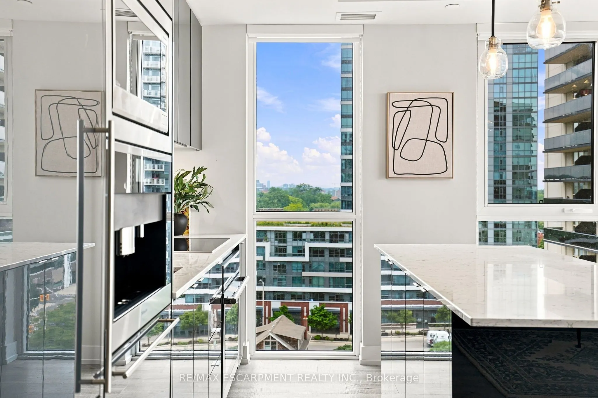 8 Ann Street #902