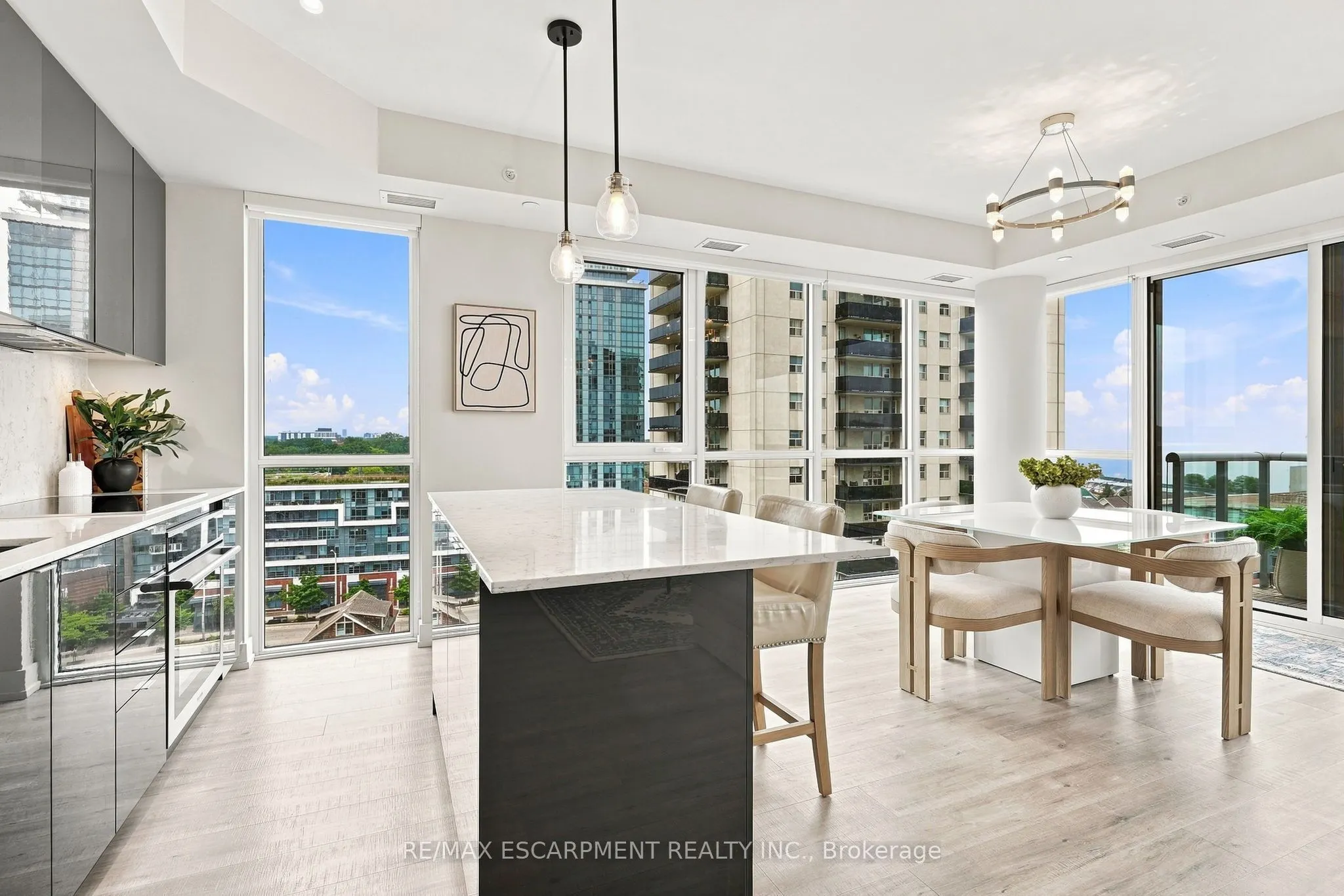 8 Ann Street #902