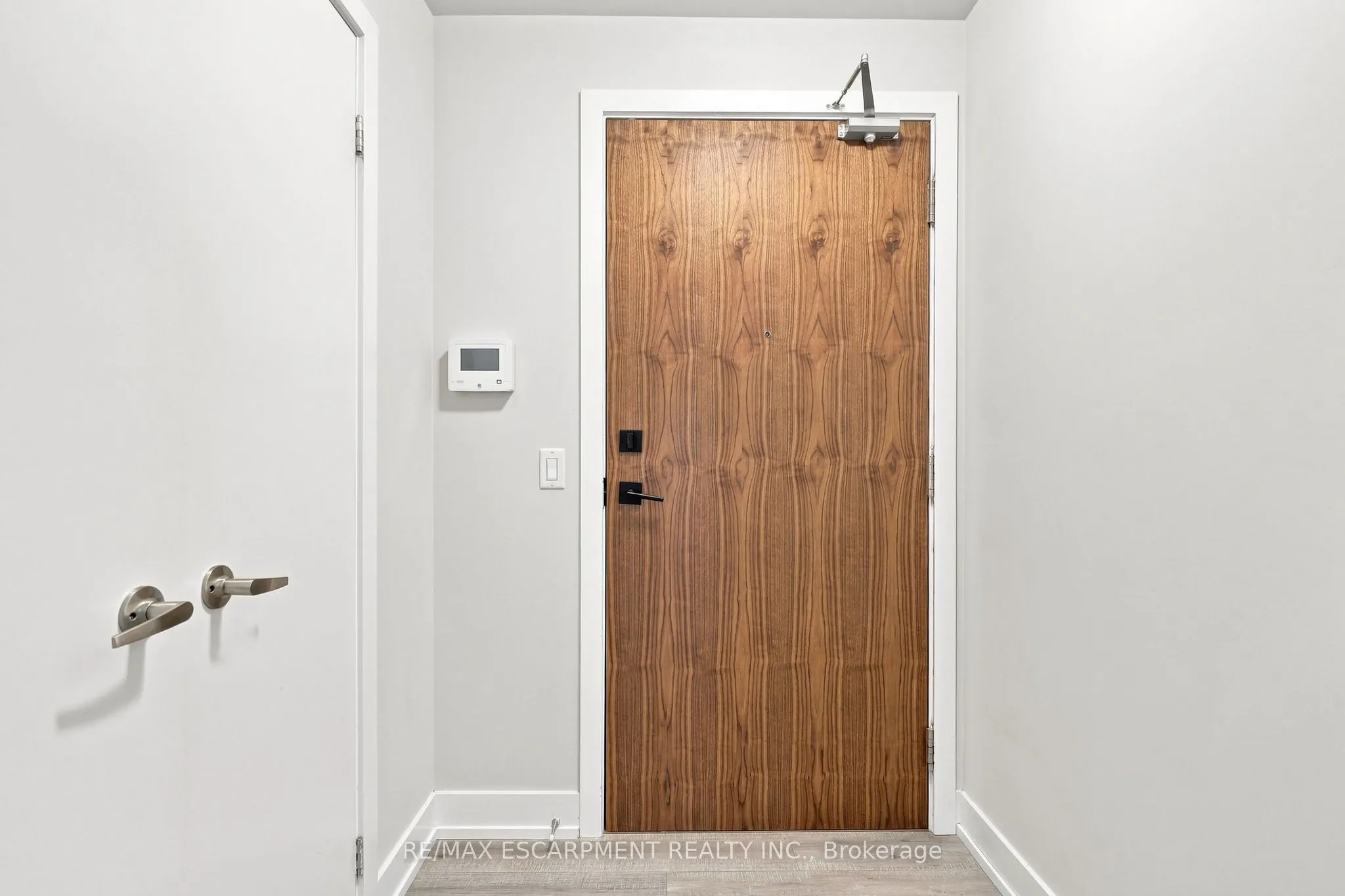 8 Ann Street #902