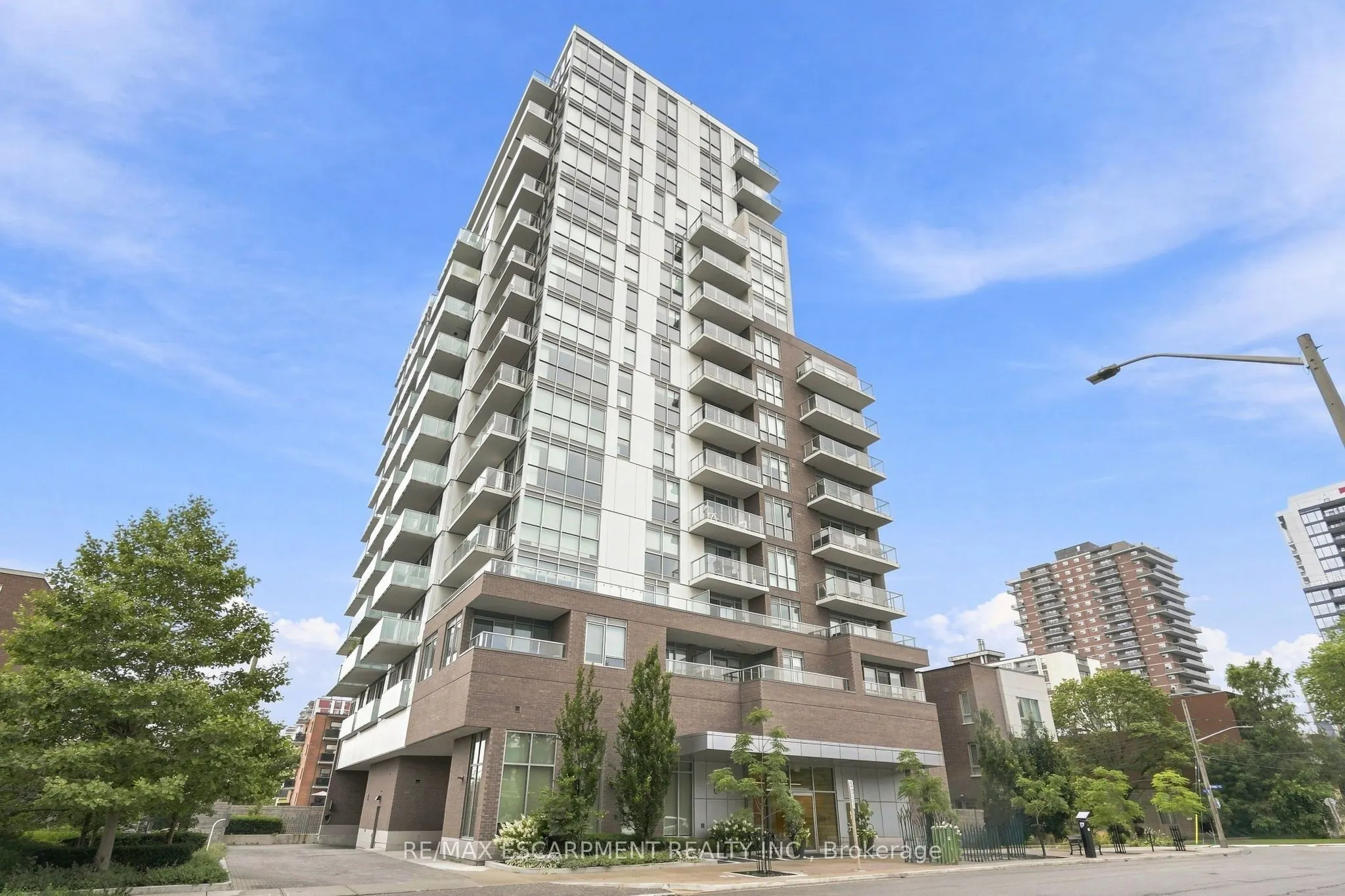 8 Ann Street #902