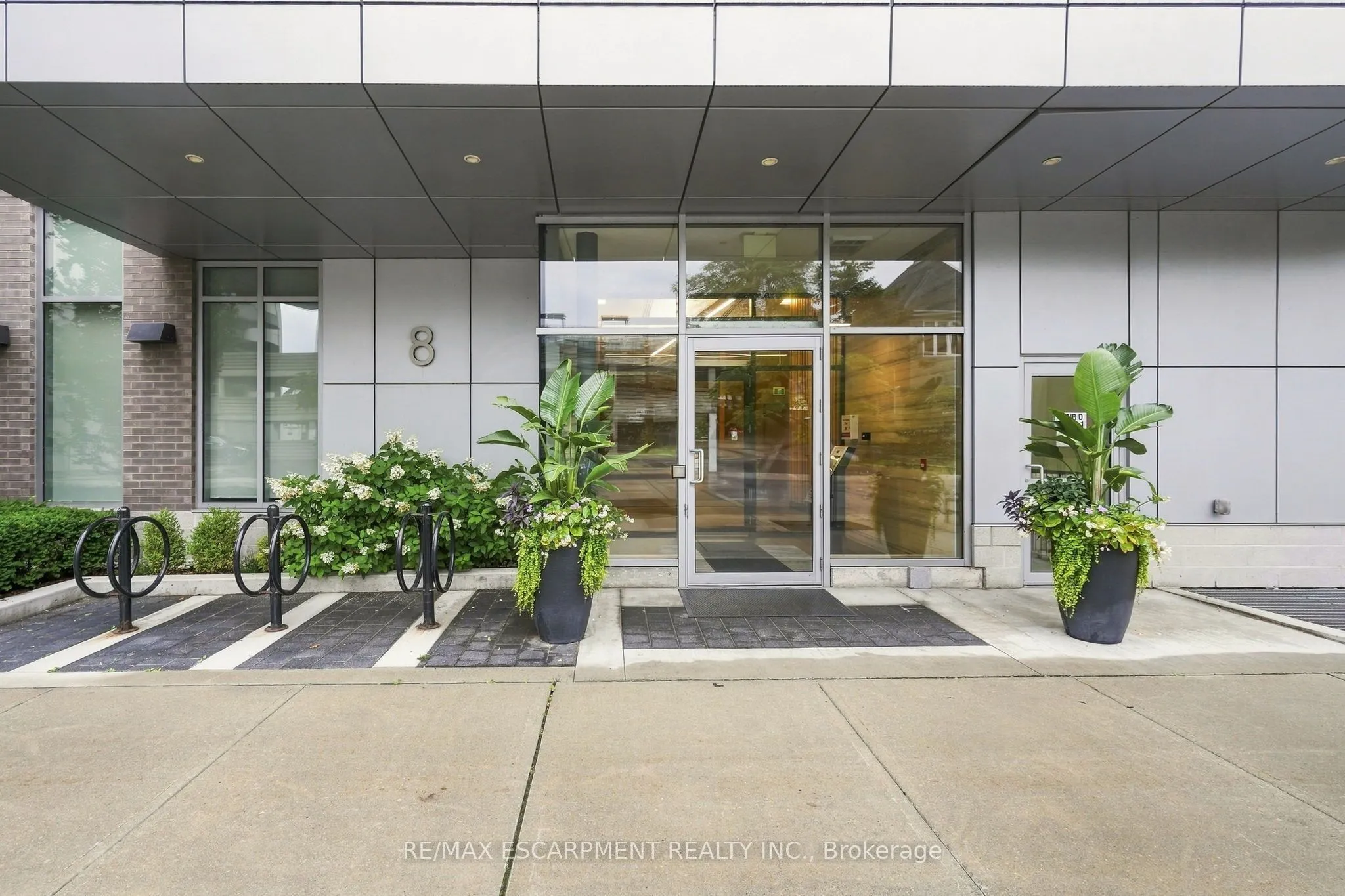 8 Ann Street #902