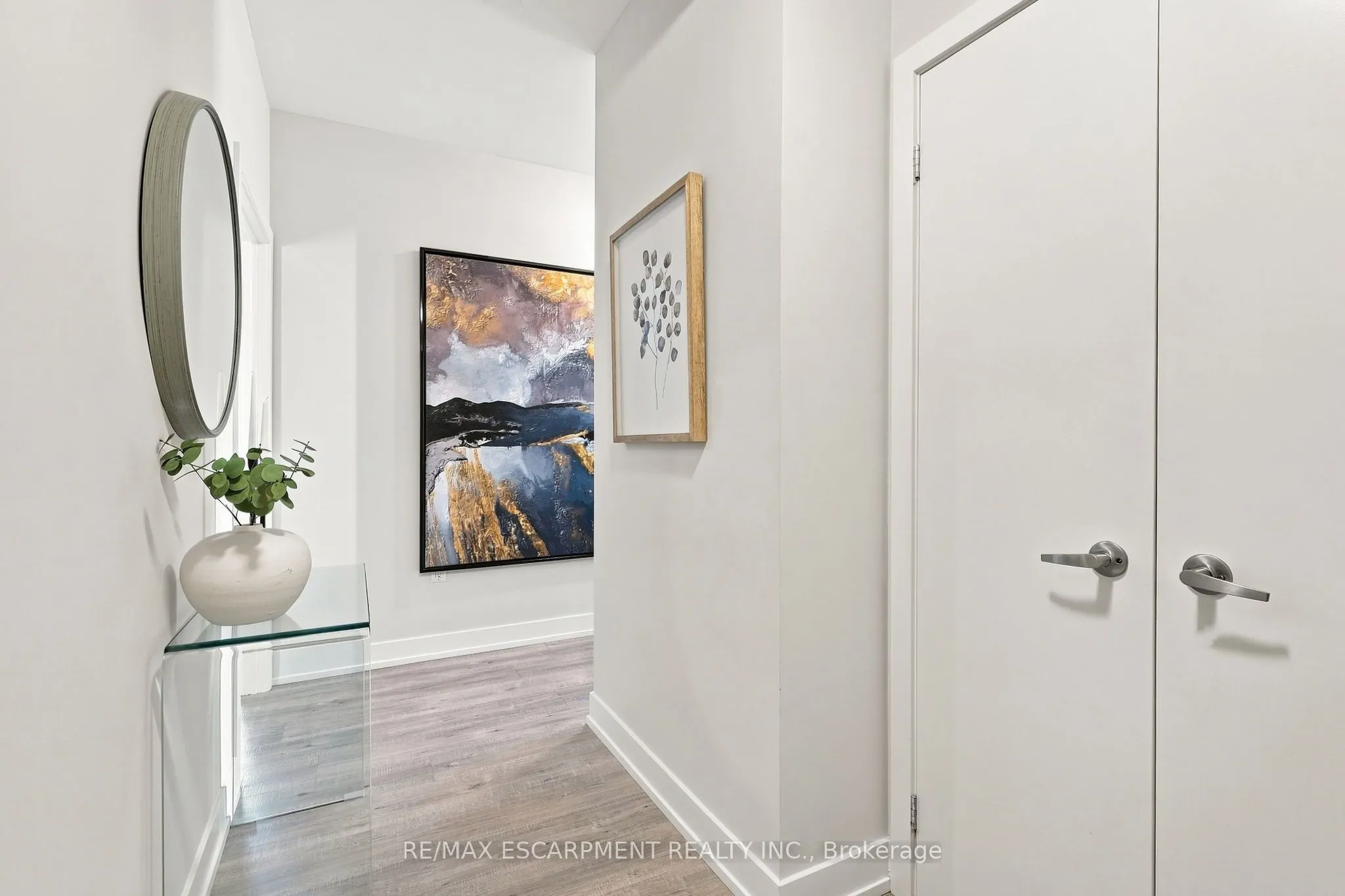 8 Ann Street #902