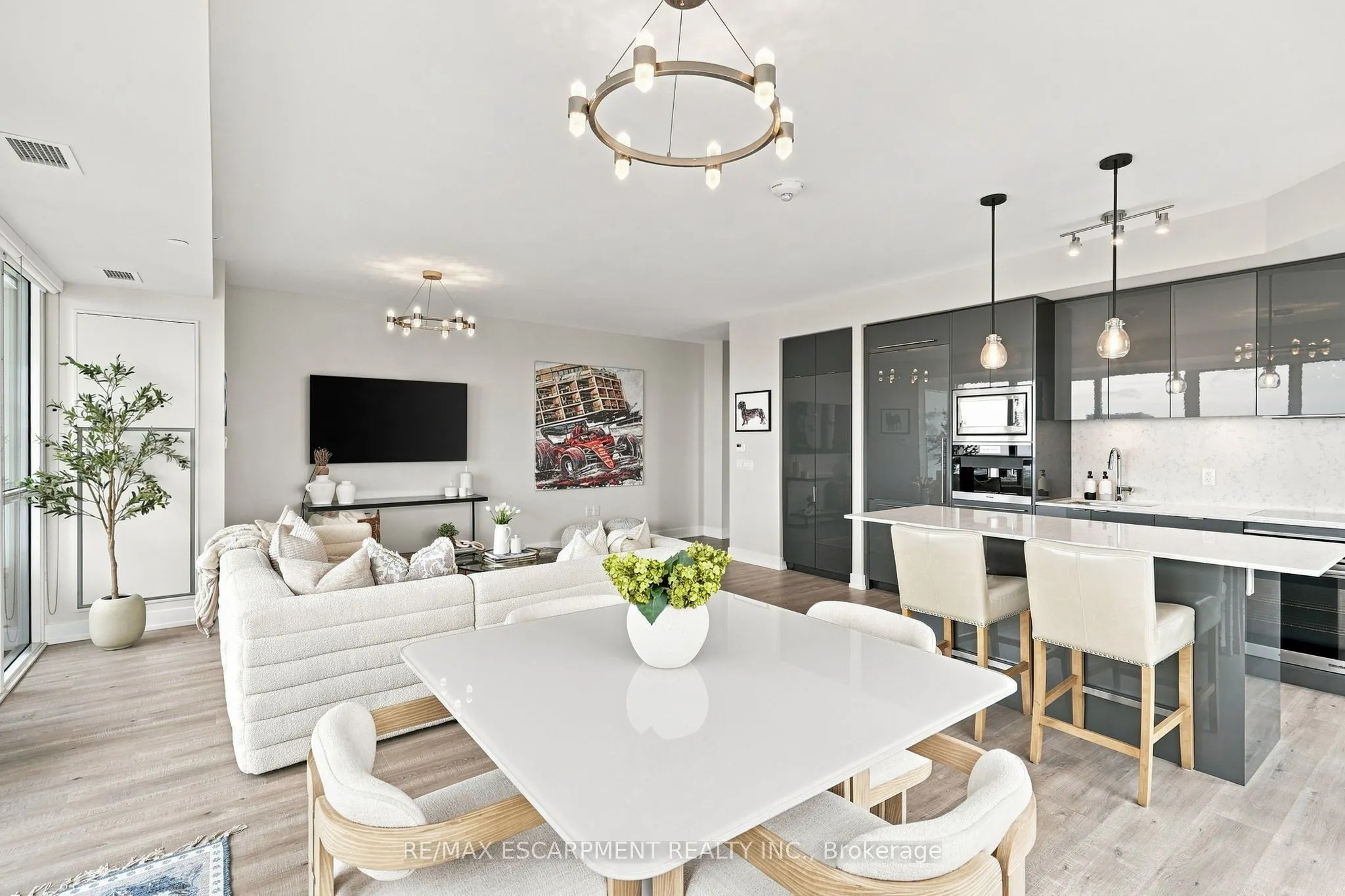 8 Ann Street #902