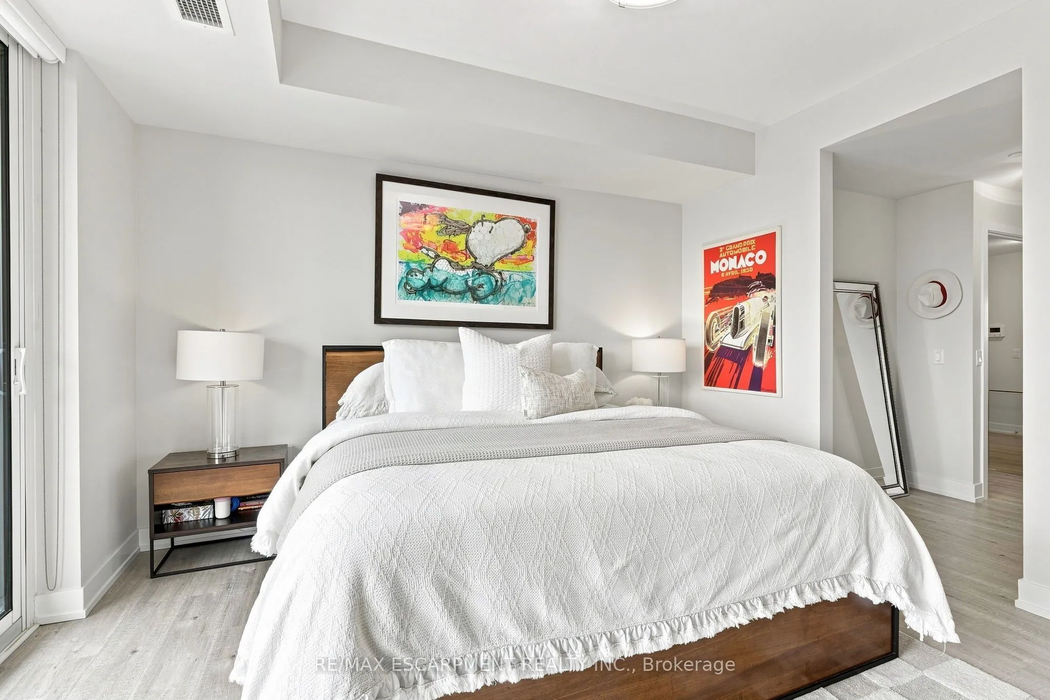 8 Ann Street #902