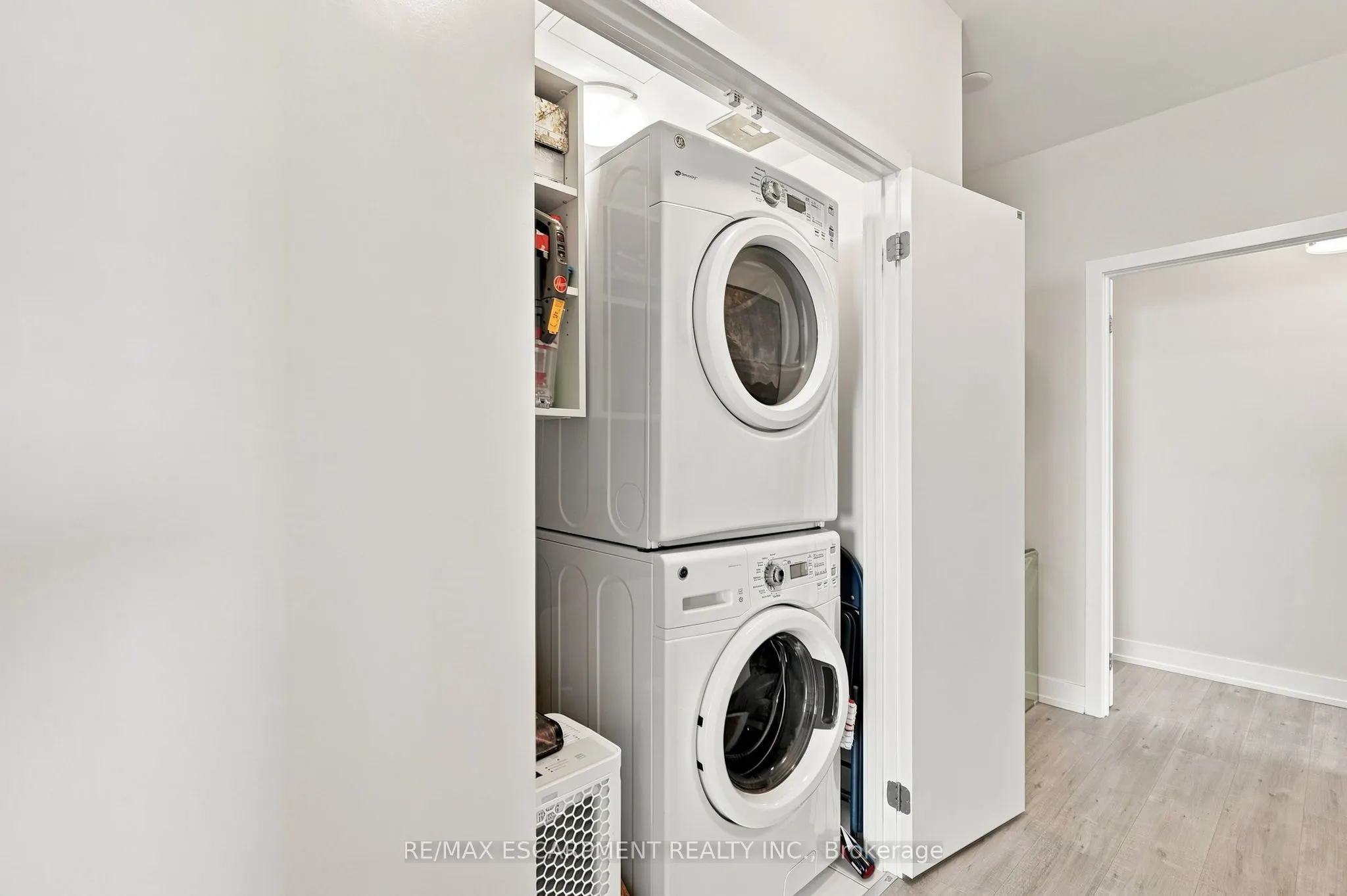 8 Ann Street #902