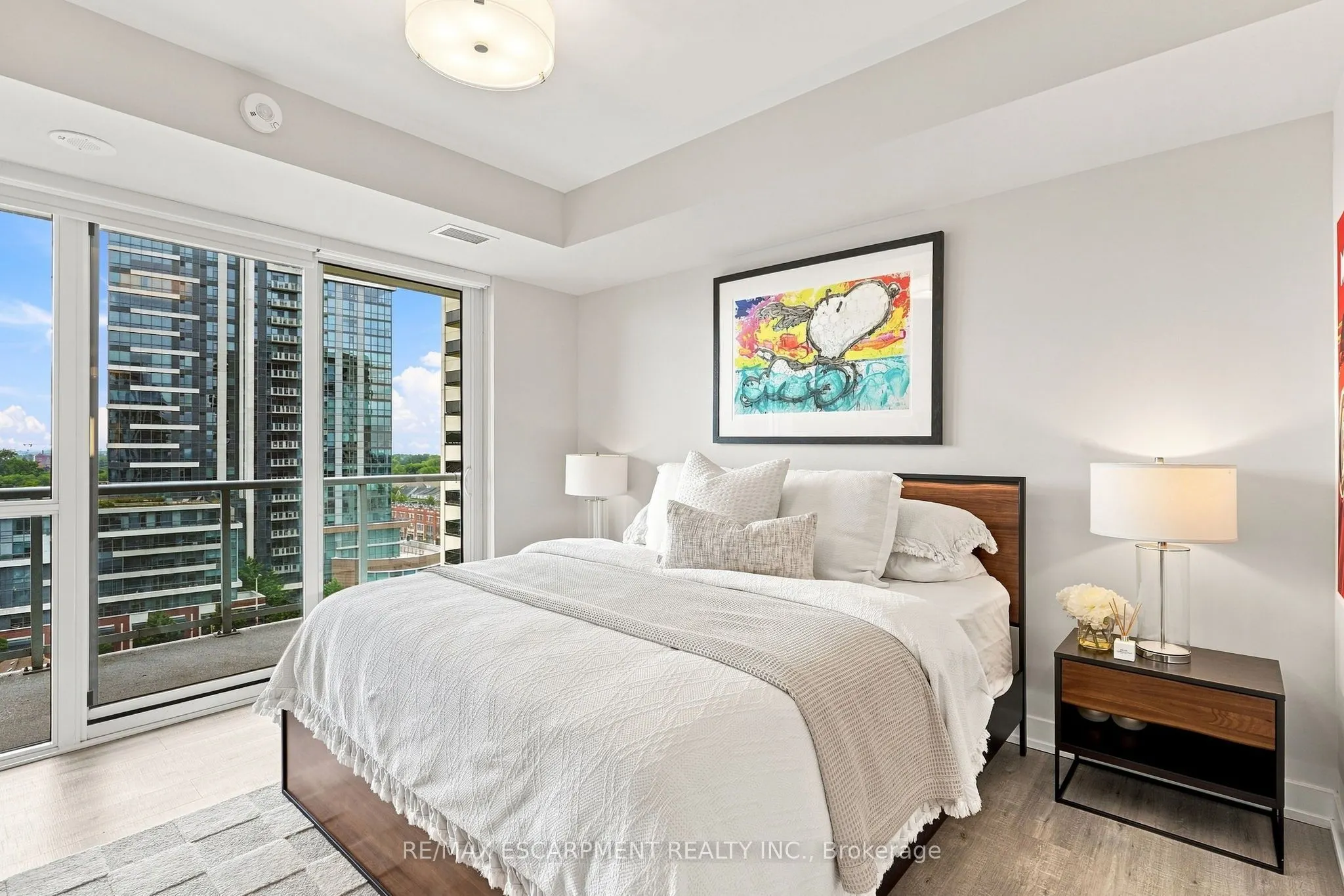 8 Ann Street #902