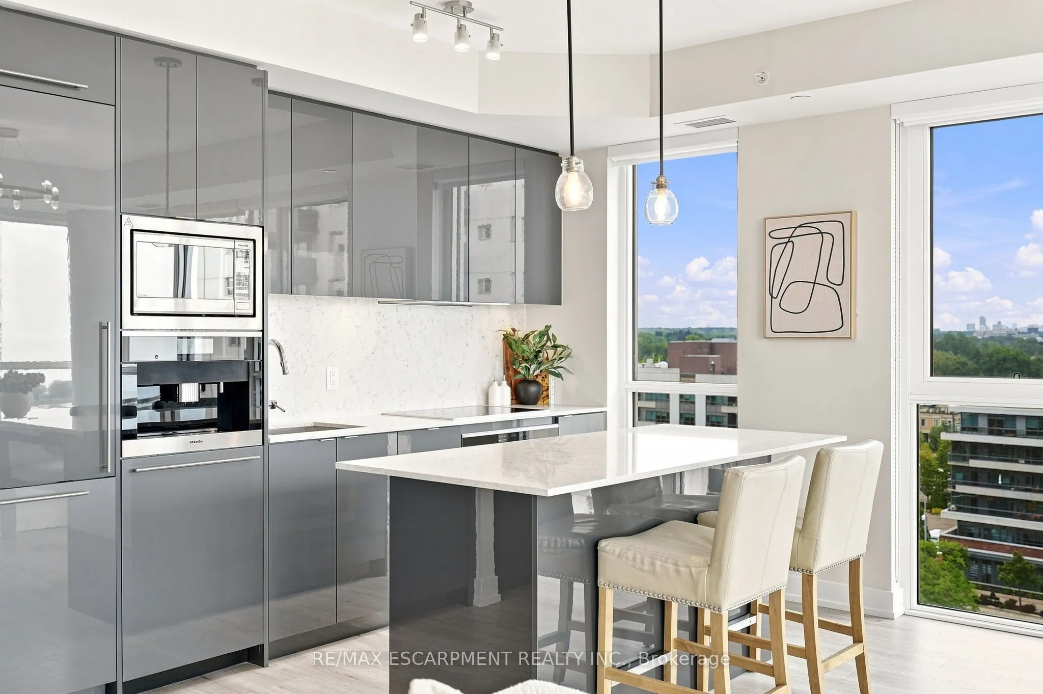 8 Ann Street #902