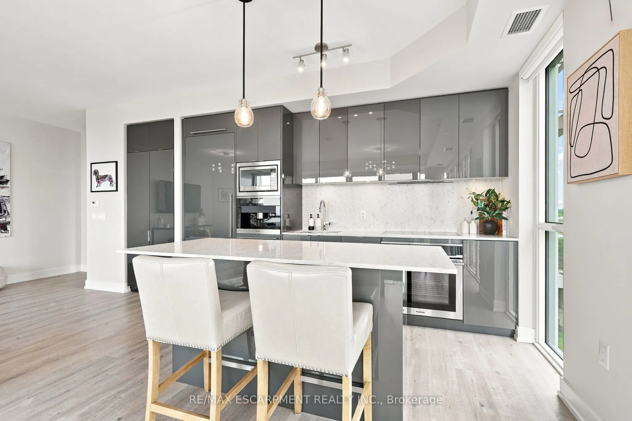 8 Ann Street #902