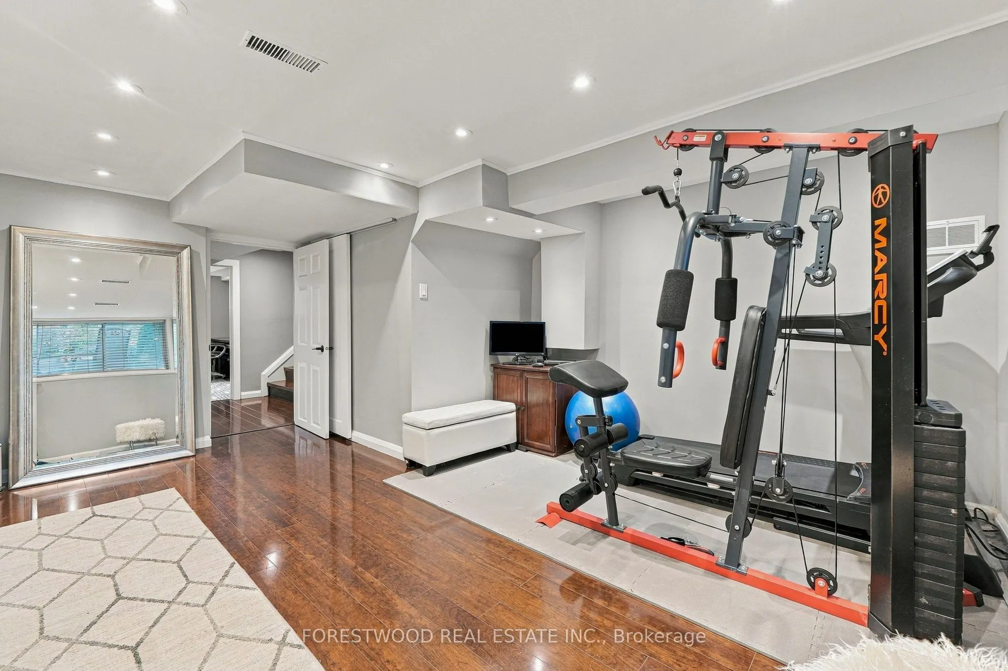 1063 Flagship Drive