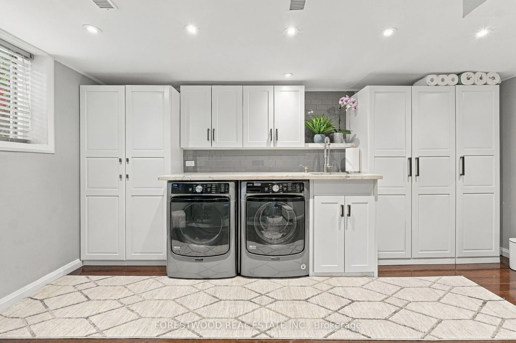 1063 Flagship Drive