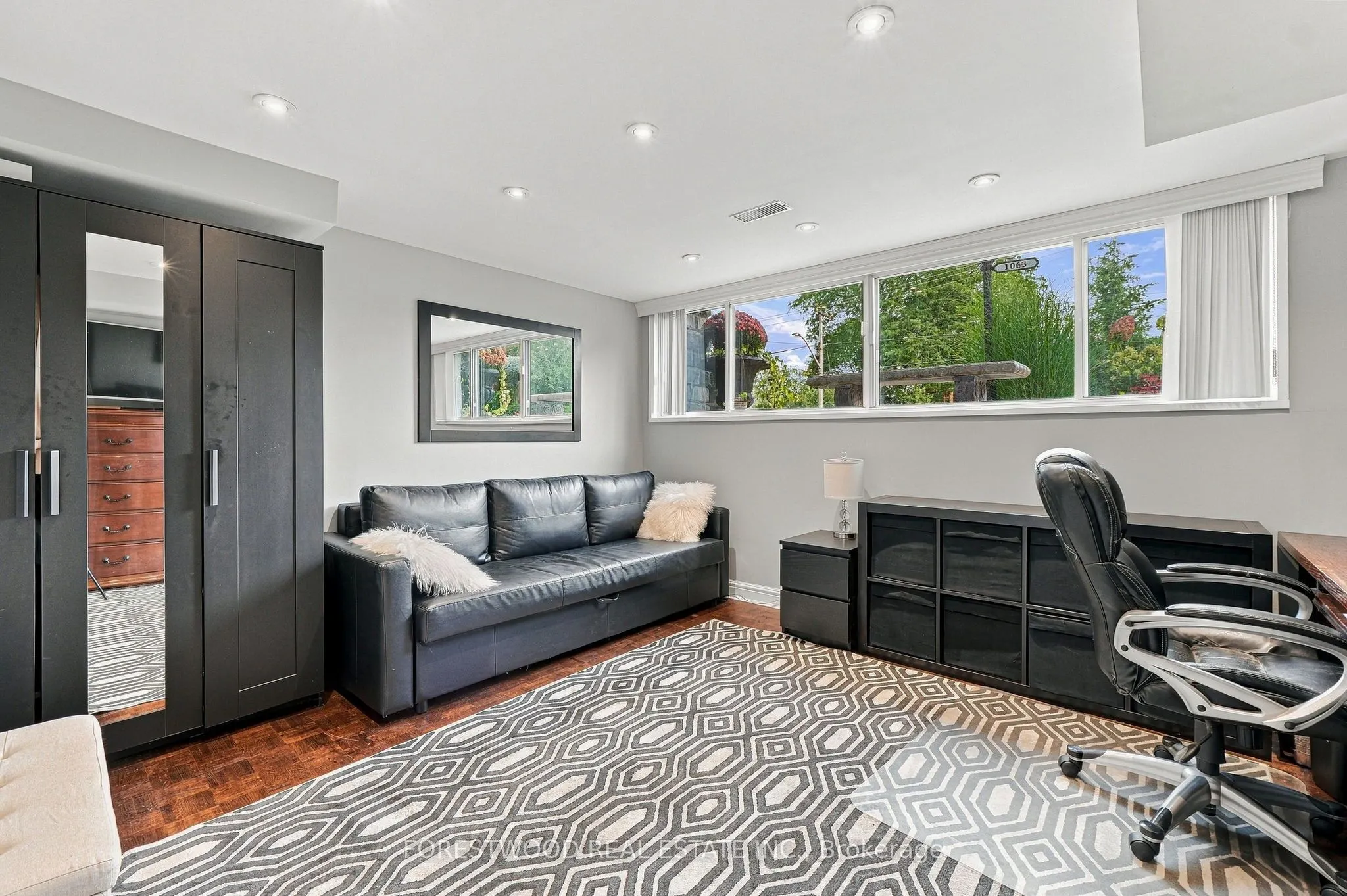 1063 Flagship Drive