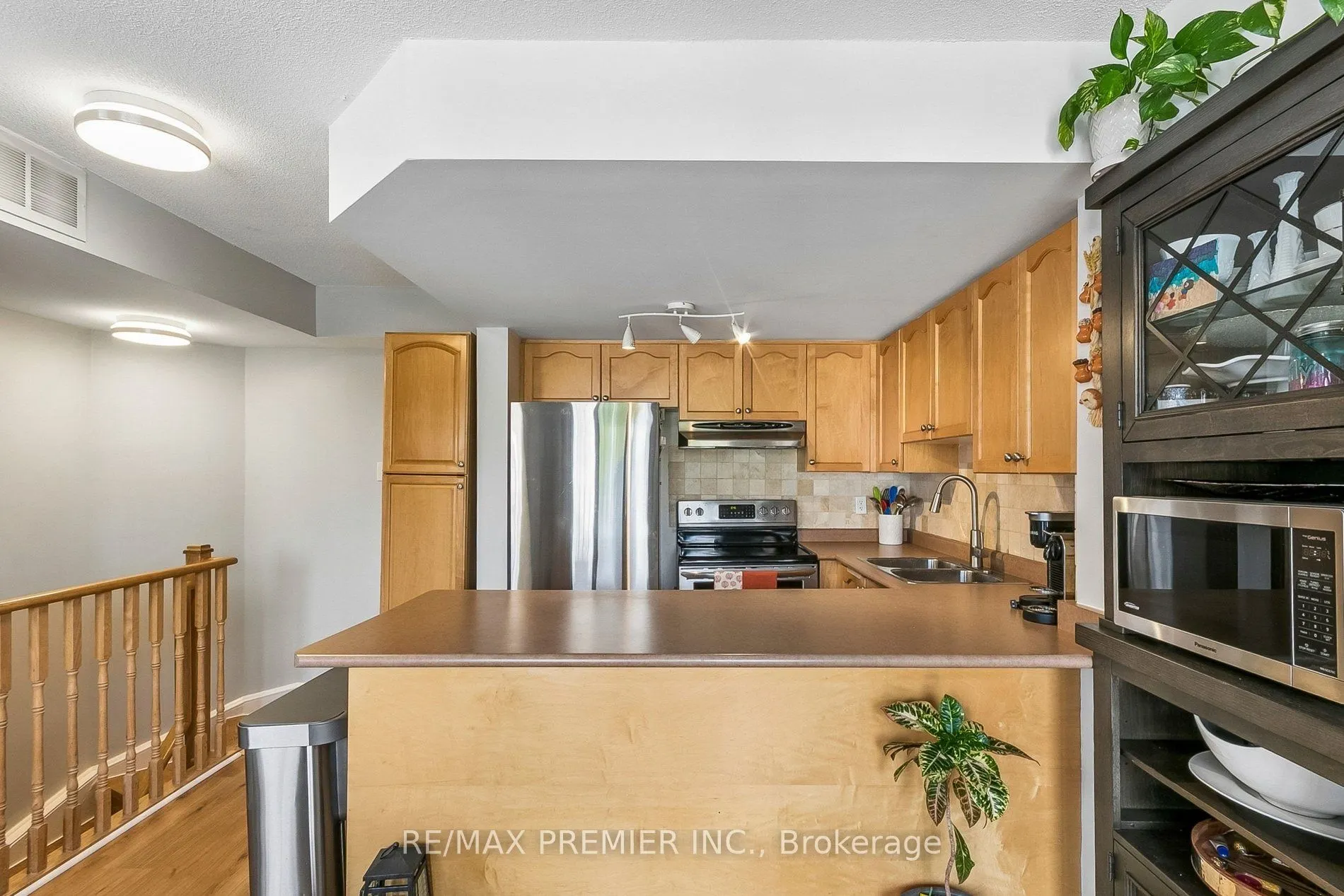 105 George Appleton Way #2152