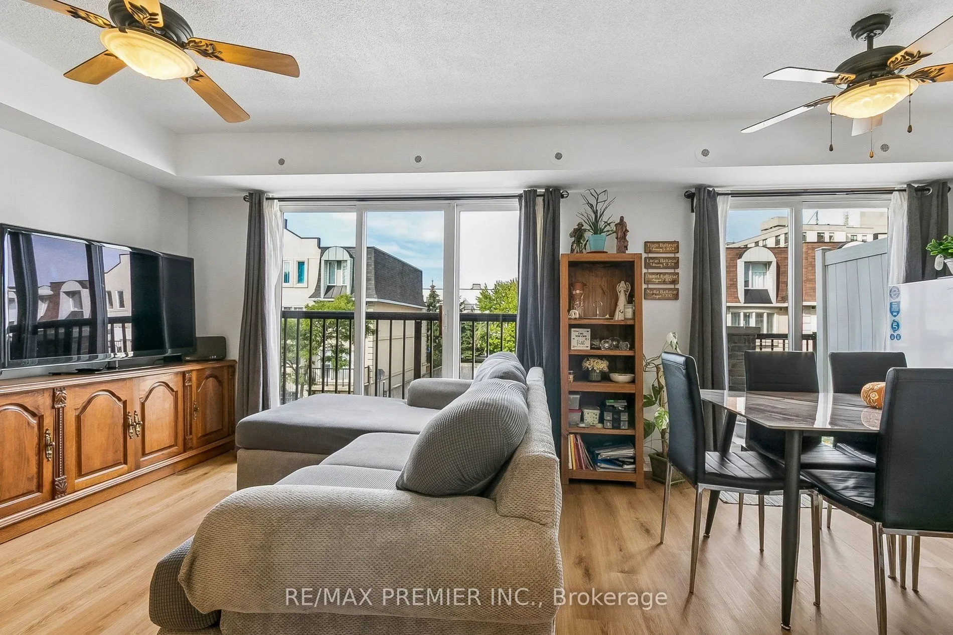 105 George Appleton Way #2152