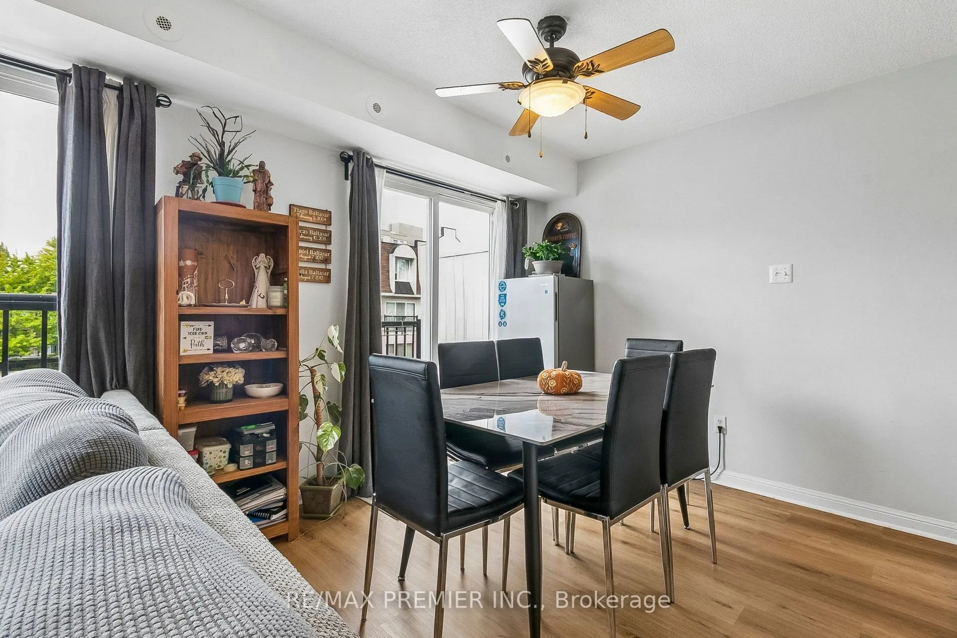 105 George Appleton Way #2152