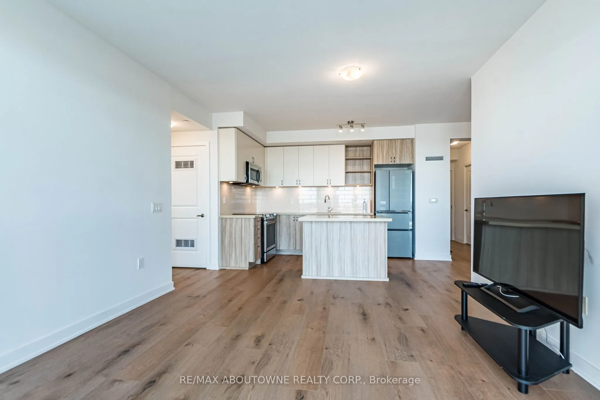 4677 Glen Erin Drive #1202