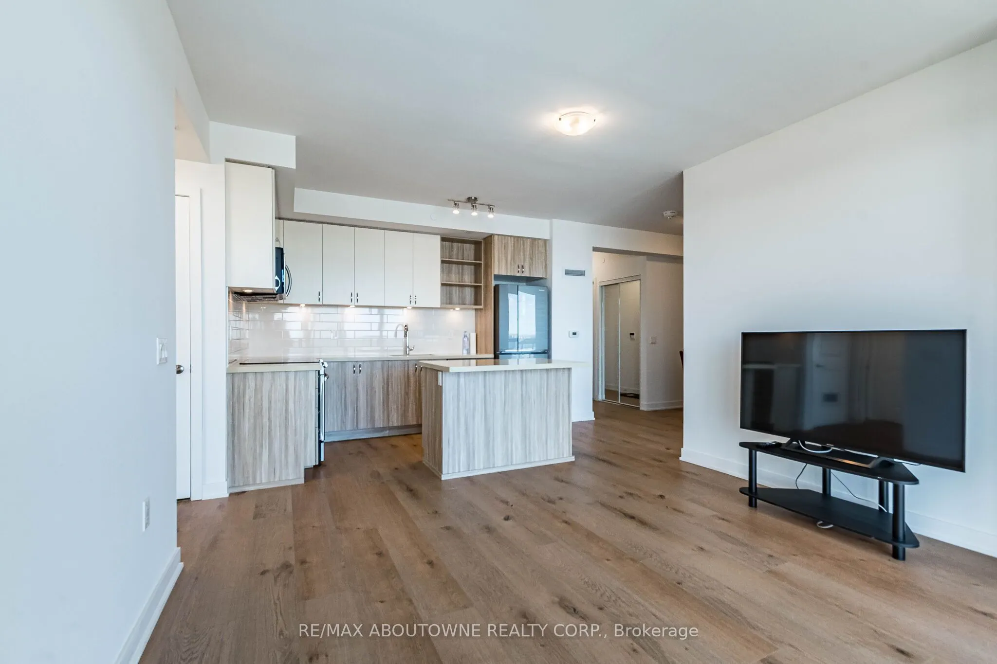 4677 Glen Erin Drive #1202