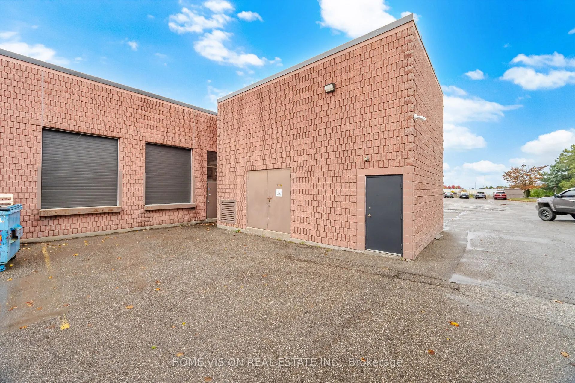 315 Traders Boulevard E #11
