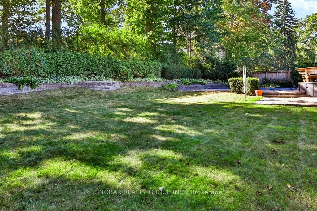 1302 Greenoaks Drive