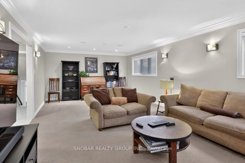 1302 Greenoaks Drive