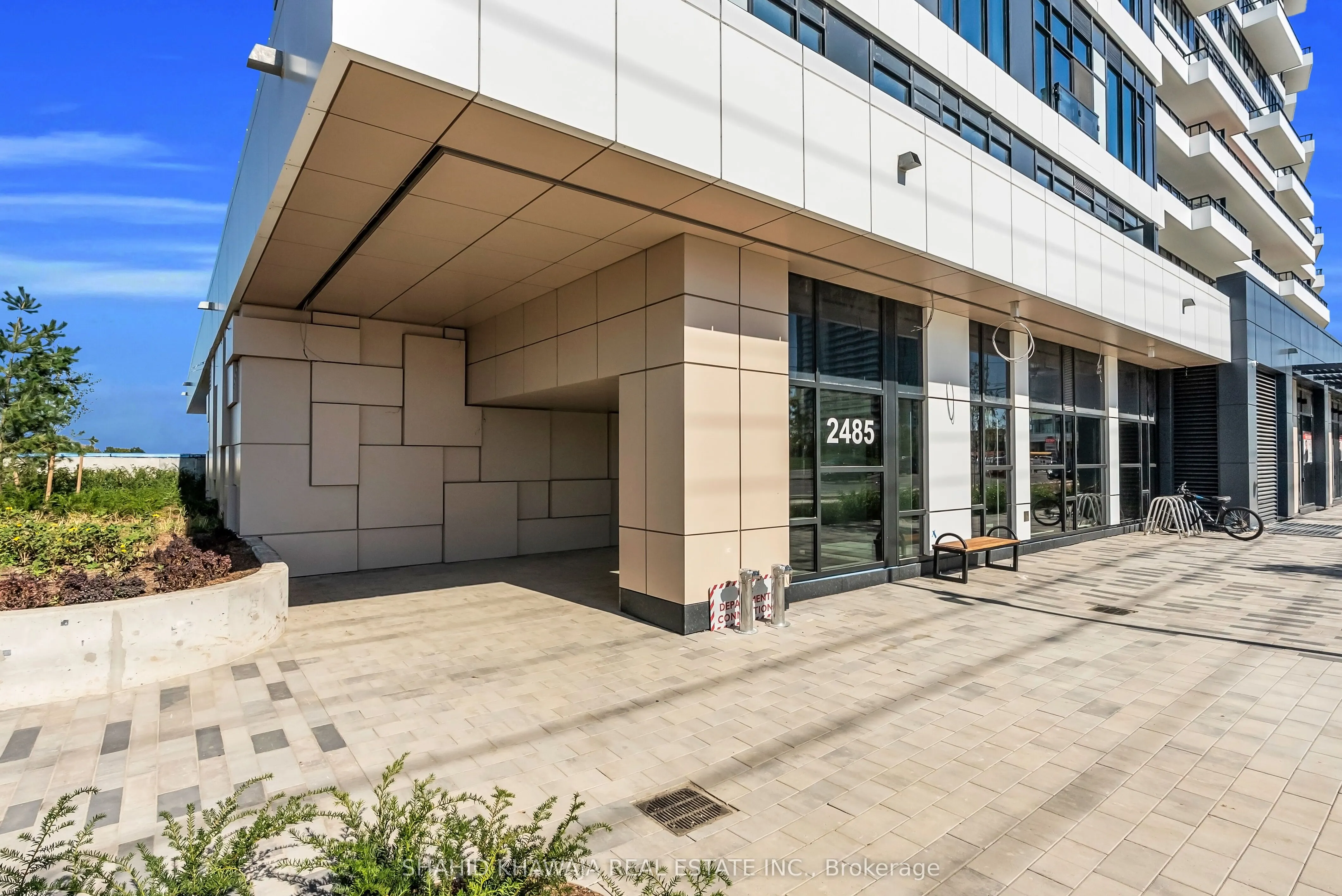 2485 Eglinton Avenue W #1415