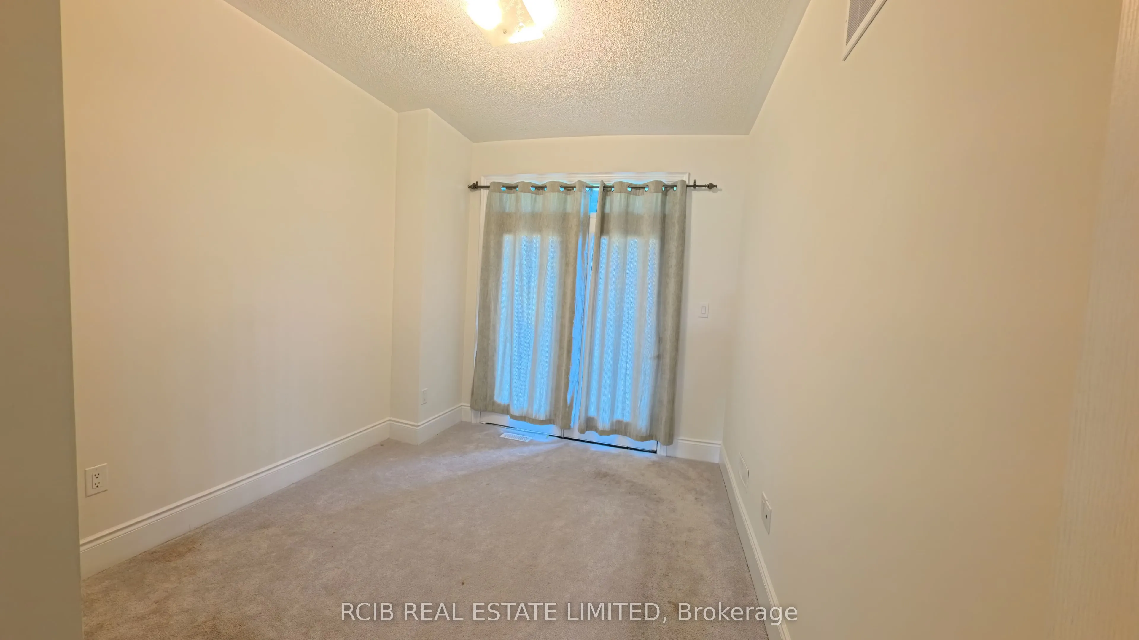 20 Foxsparrow Road