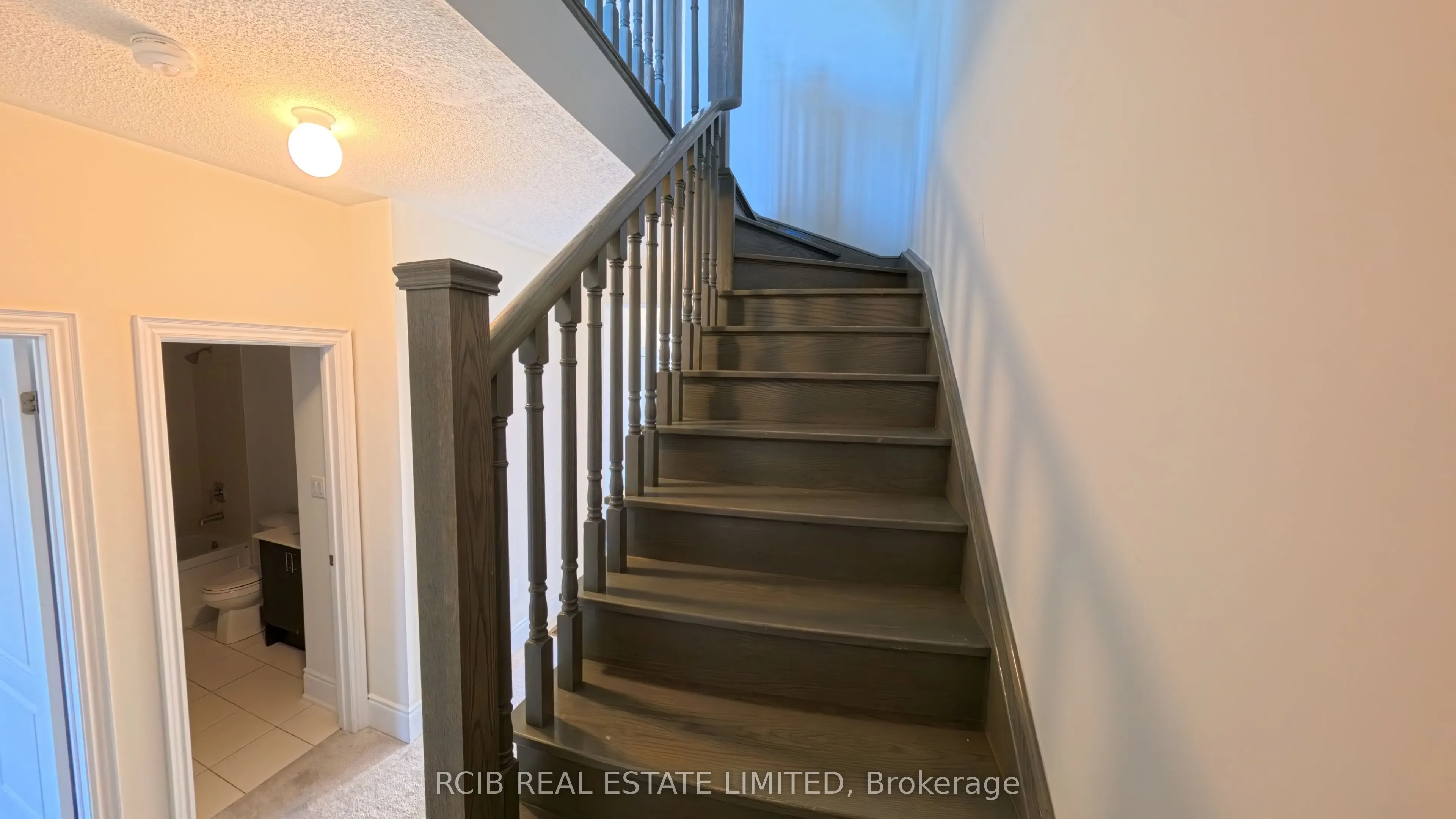 20 Foxsparrow Road