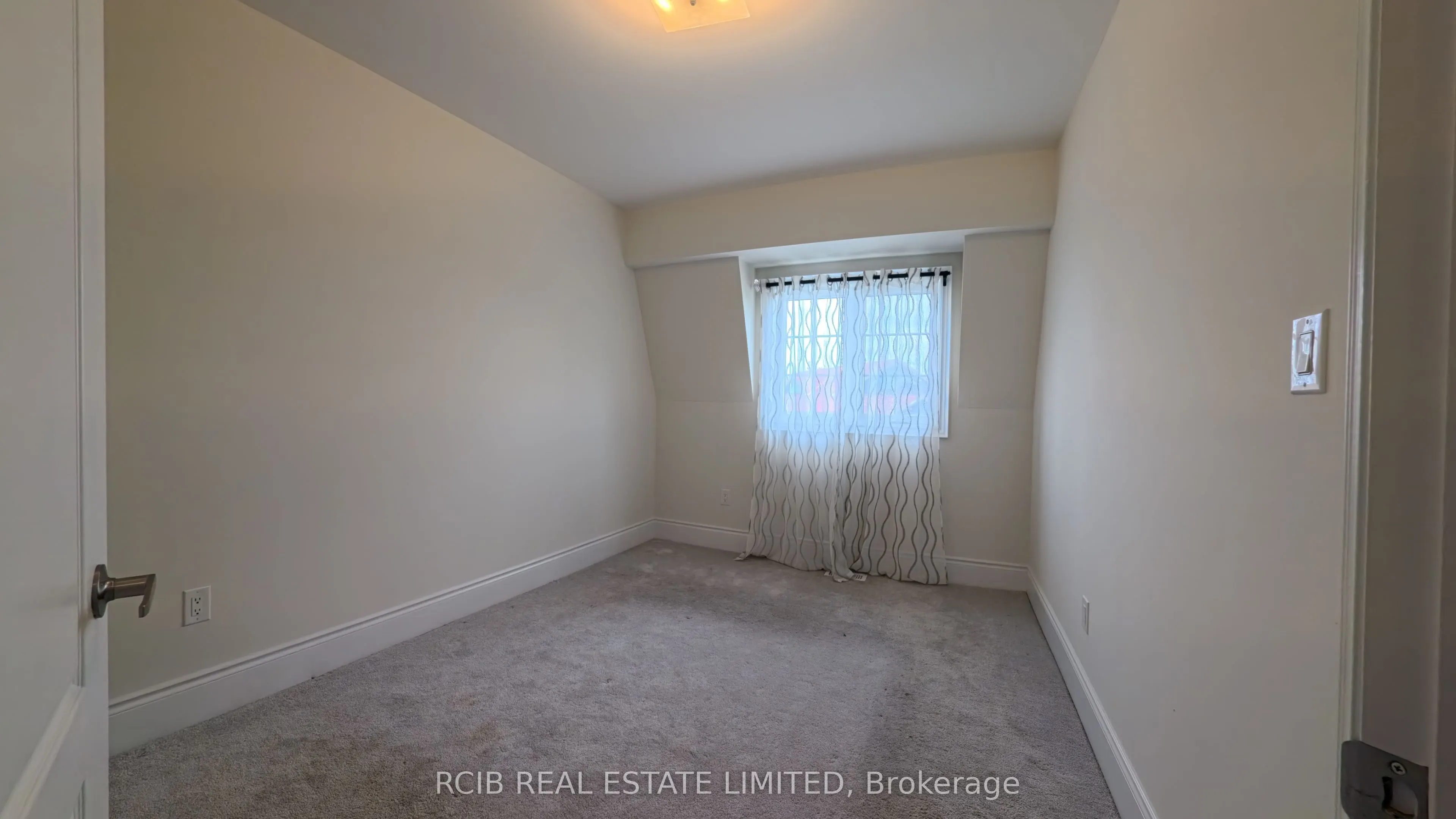 20 Foxsparrow Road