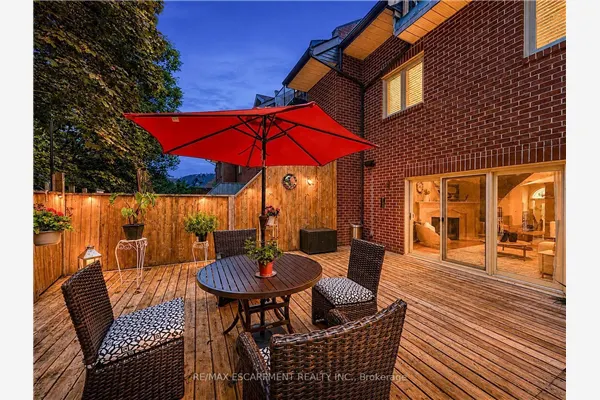 45 Tradewind Drive