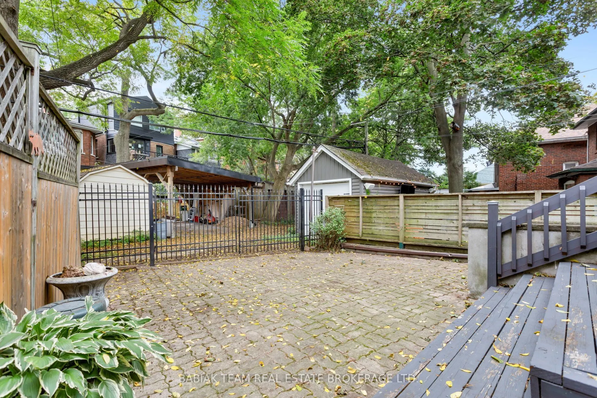 389 Glenlake Avenue