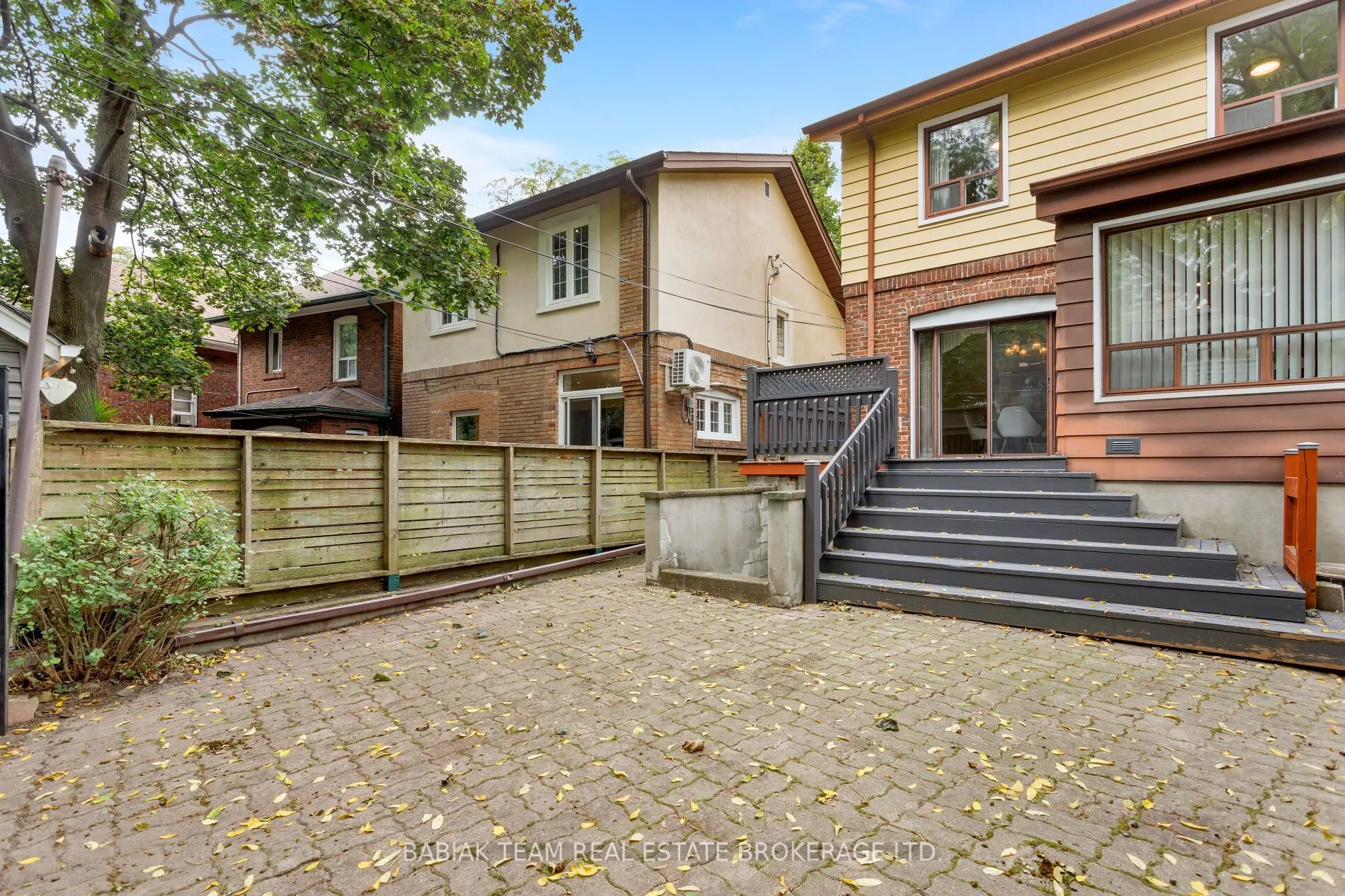 389 Glenlake Avenue