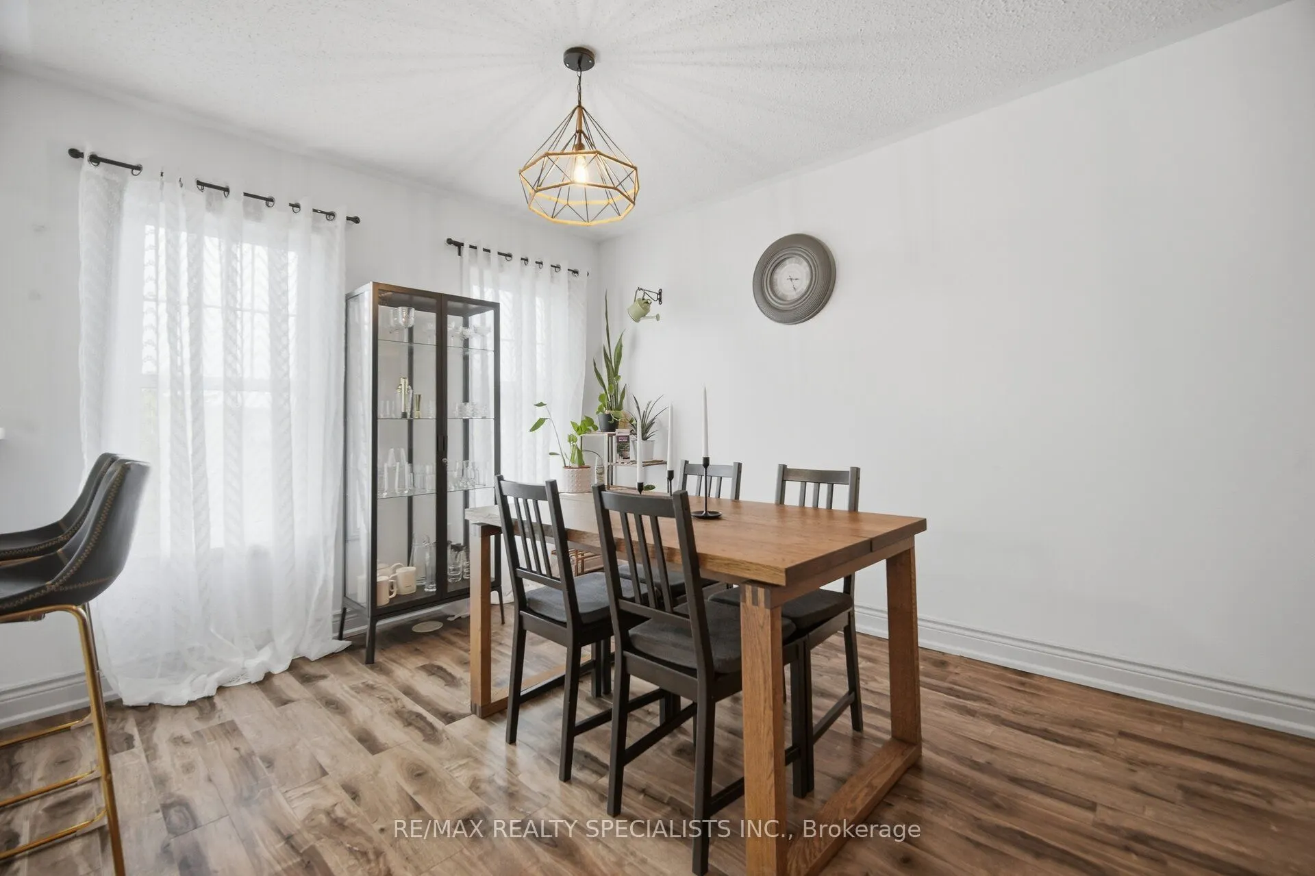 220 Mortimer Crescent