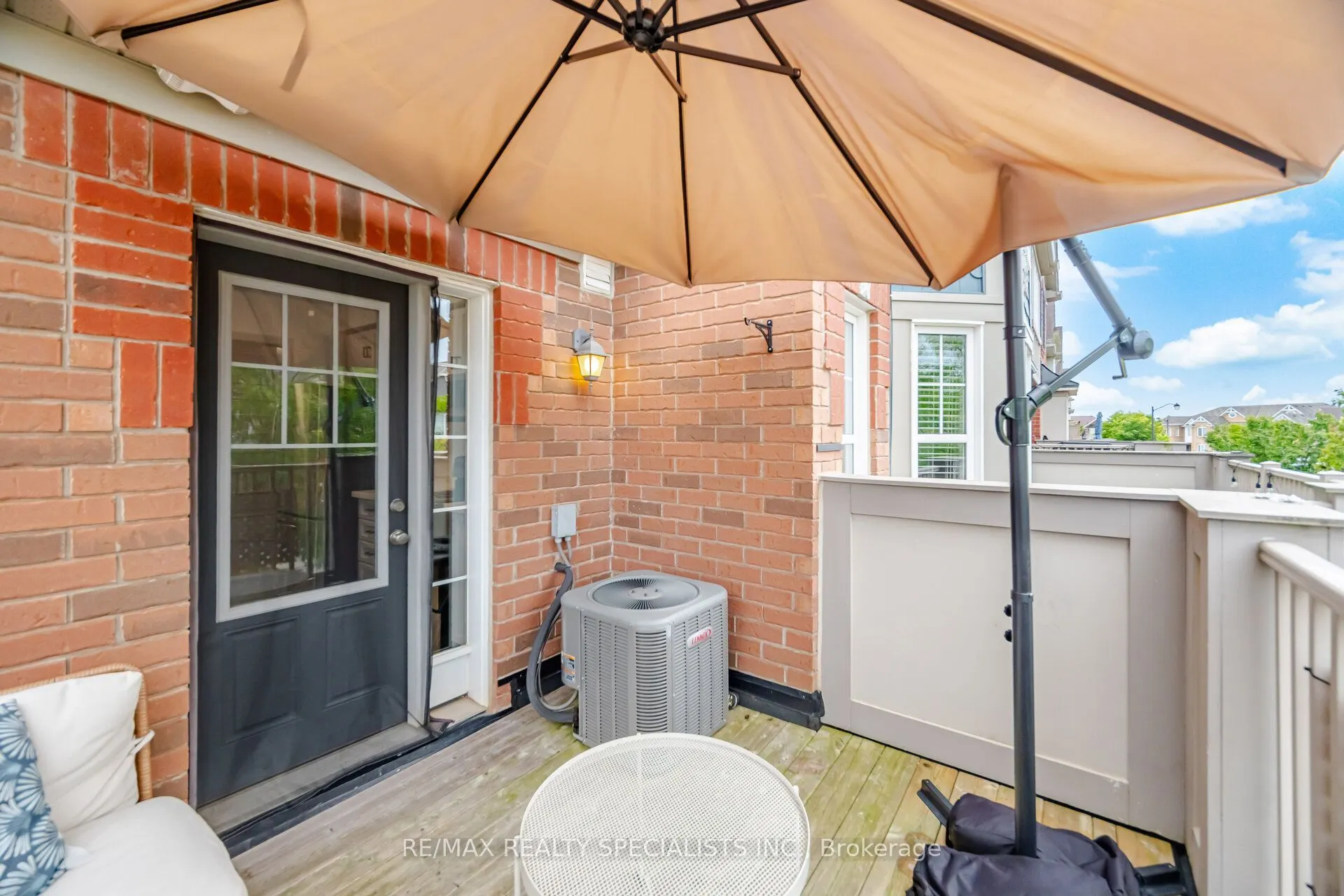 220 Mortimer Crescent