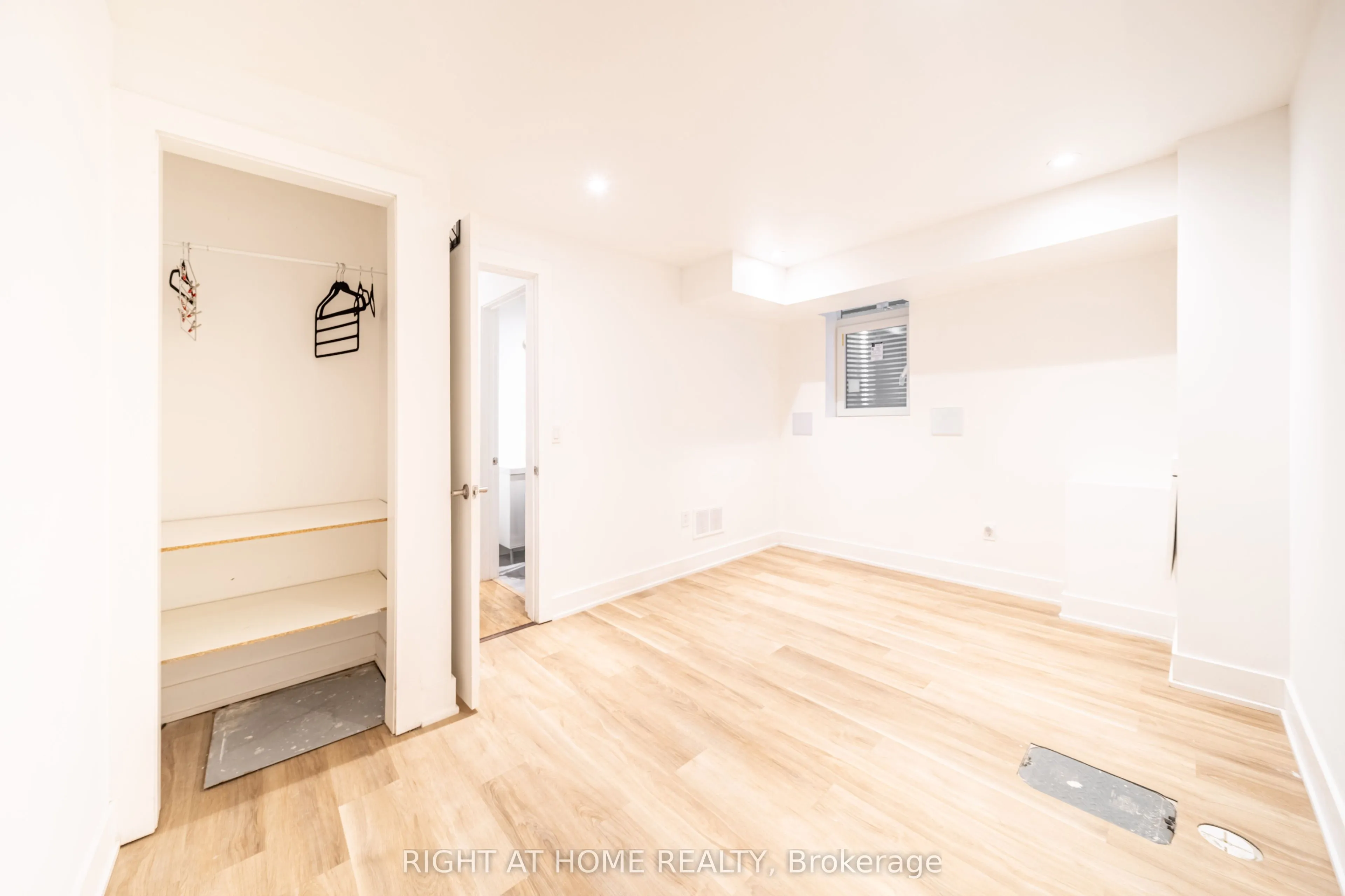 49 B East Drive #Lower