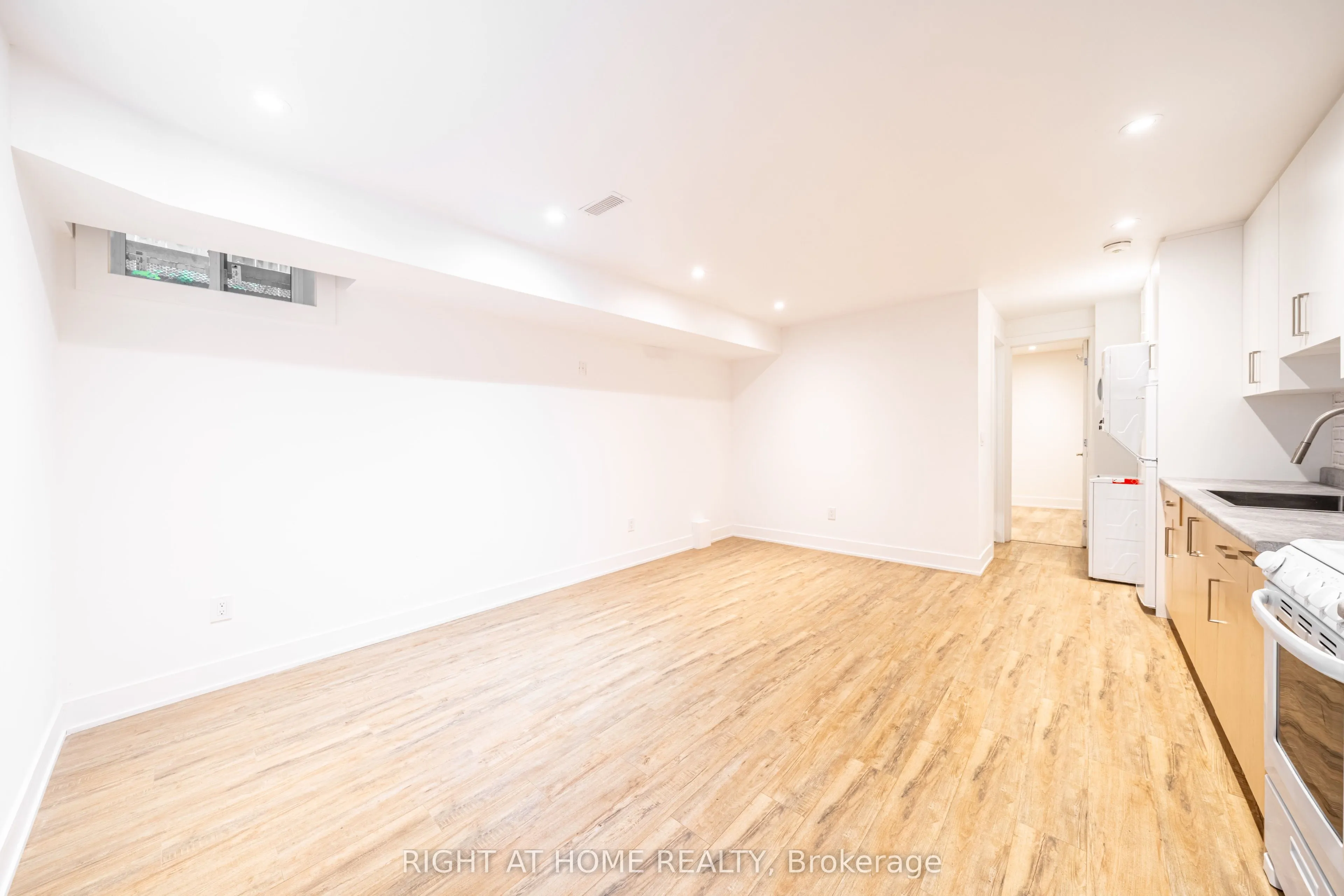 49 B East Drive #Lower