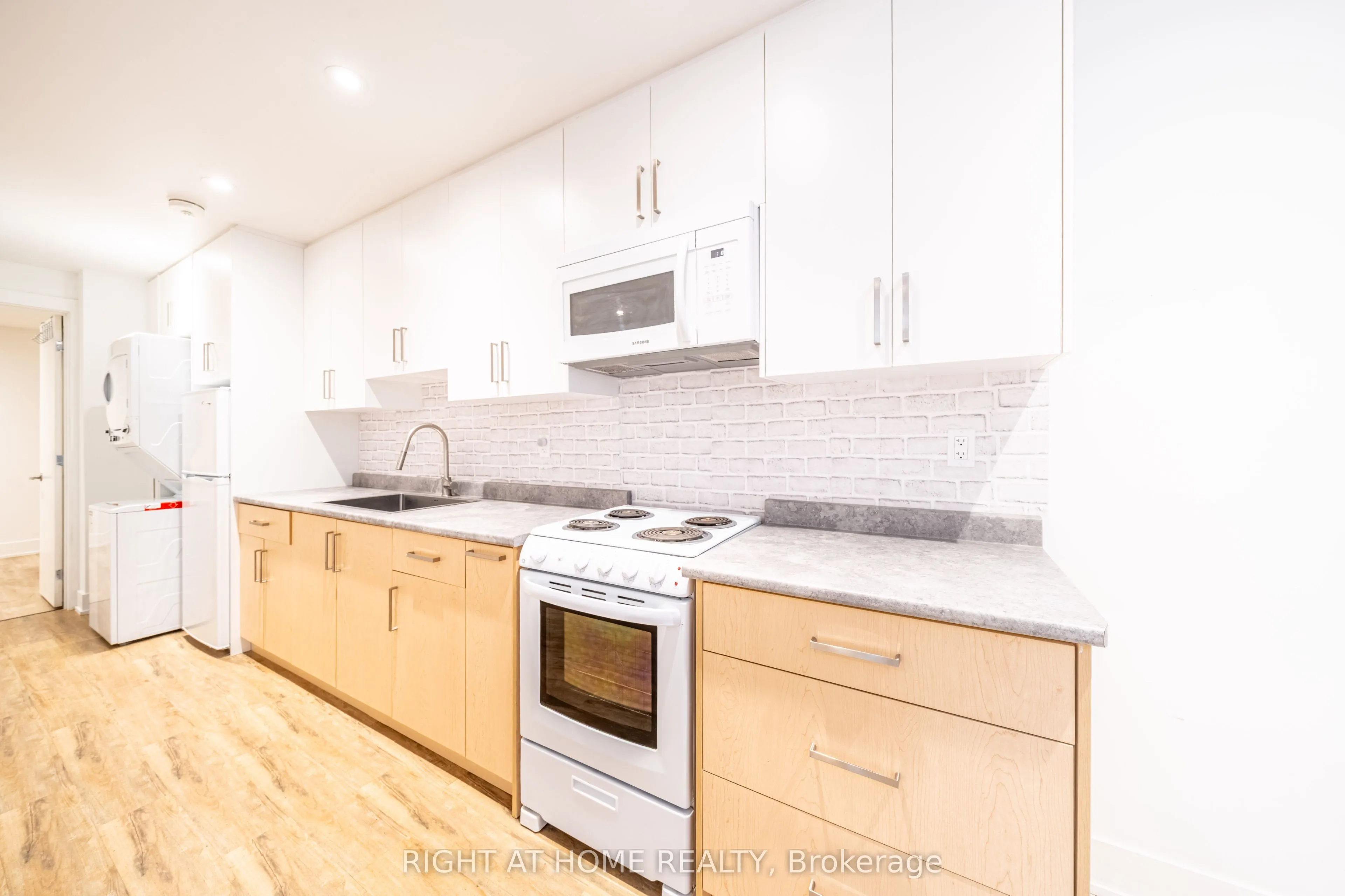 49 B East Drive #Lower
