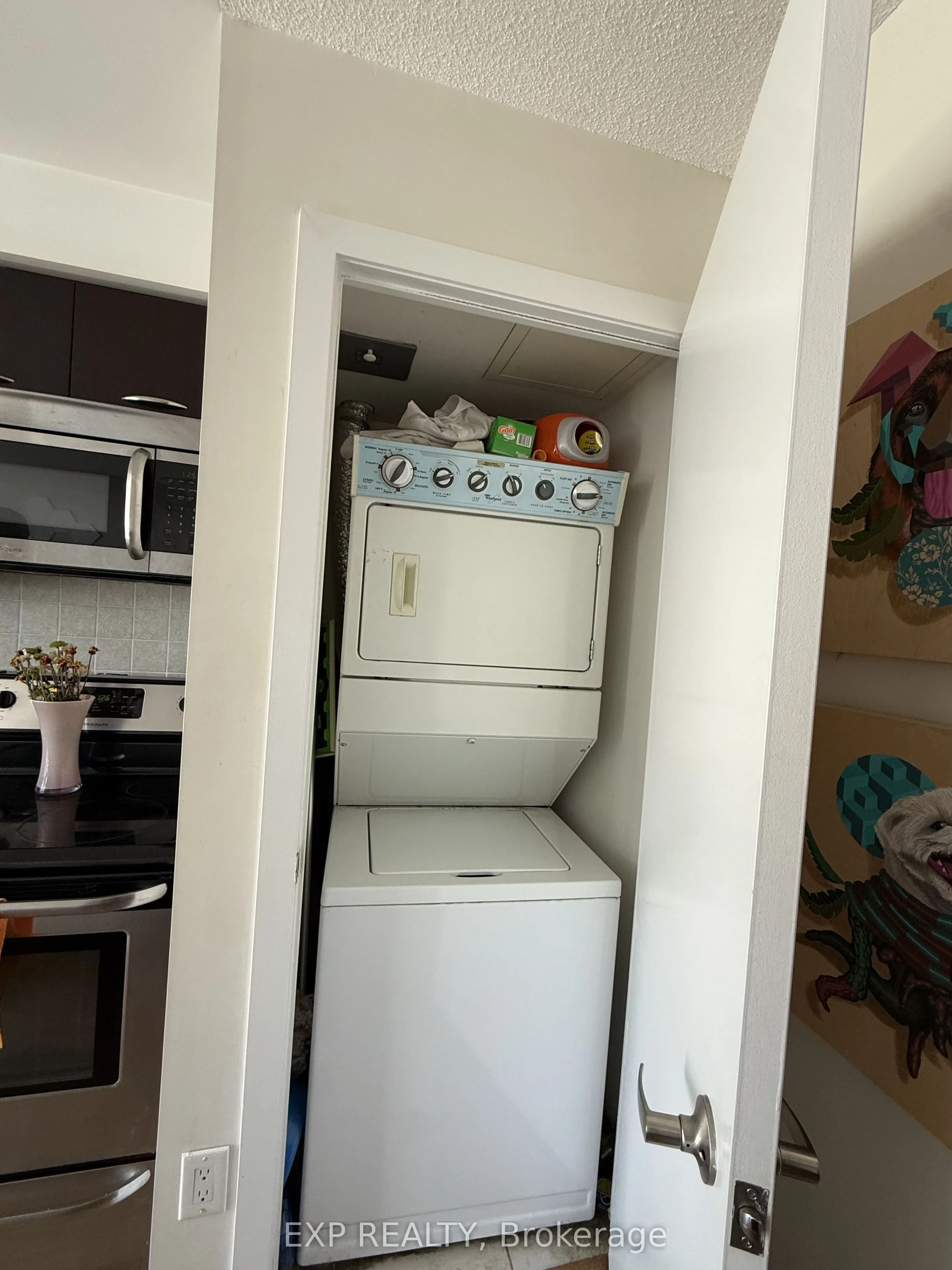 38 Joe Shuster Way #1502