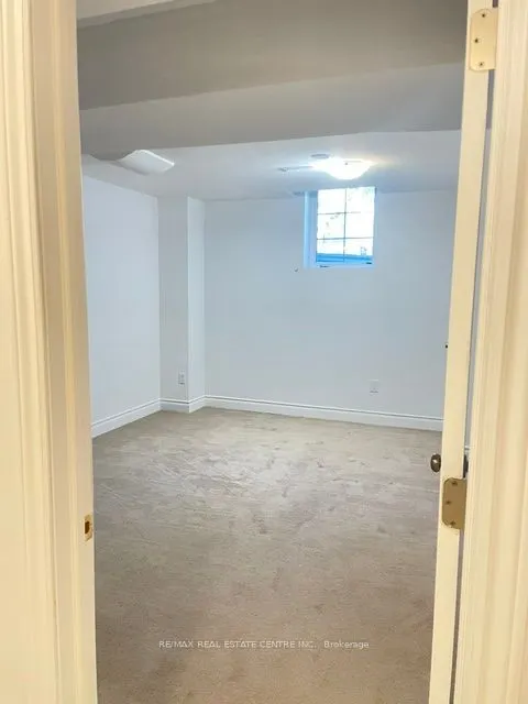 11 Jewelville Street #BASEMENT