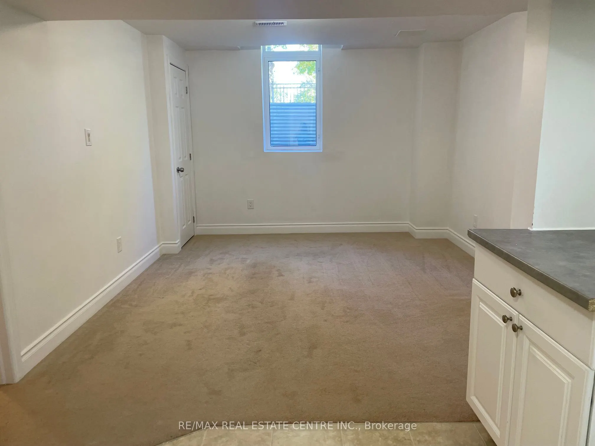 11 Jewelville Street #BASEMENT
