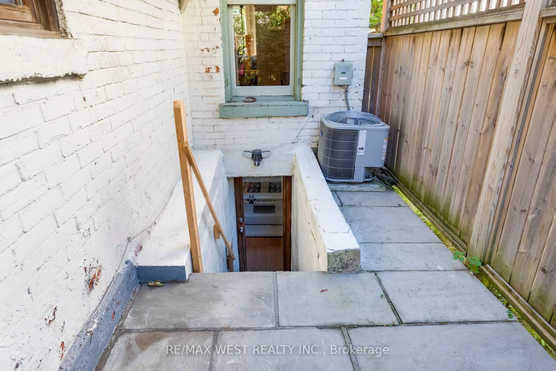 195 Dunn Avenue